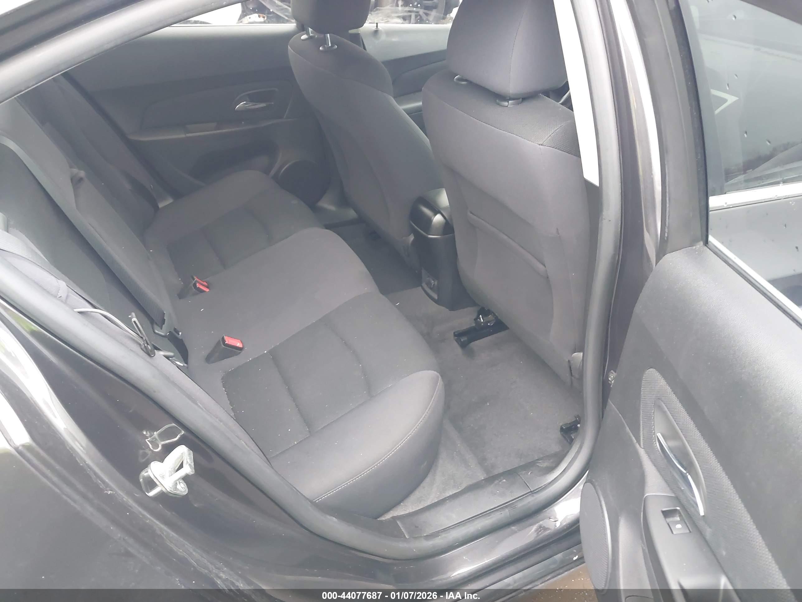 CHEVROLET CRUZE image 8