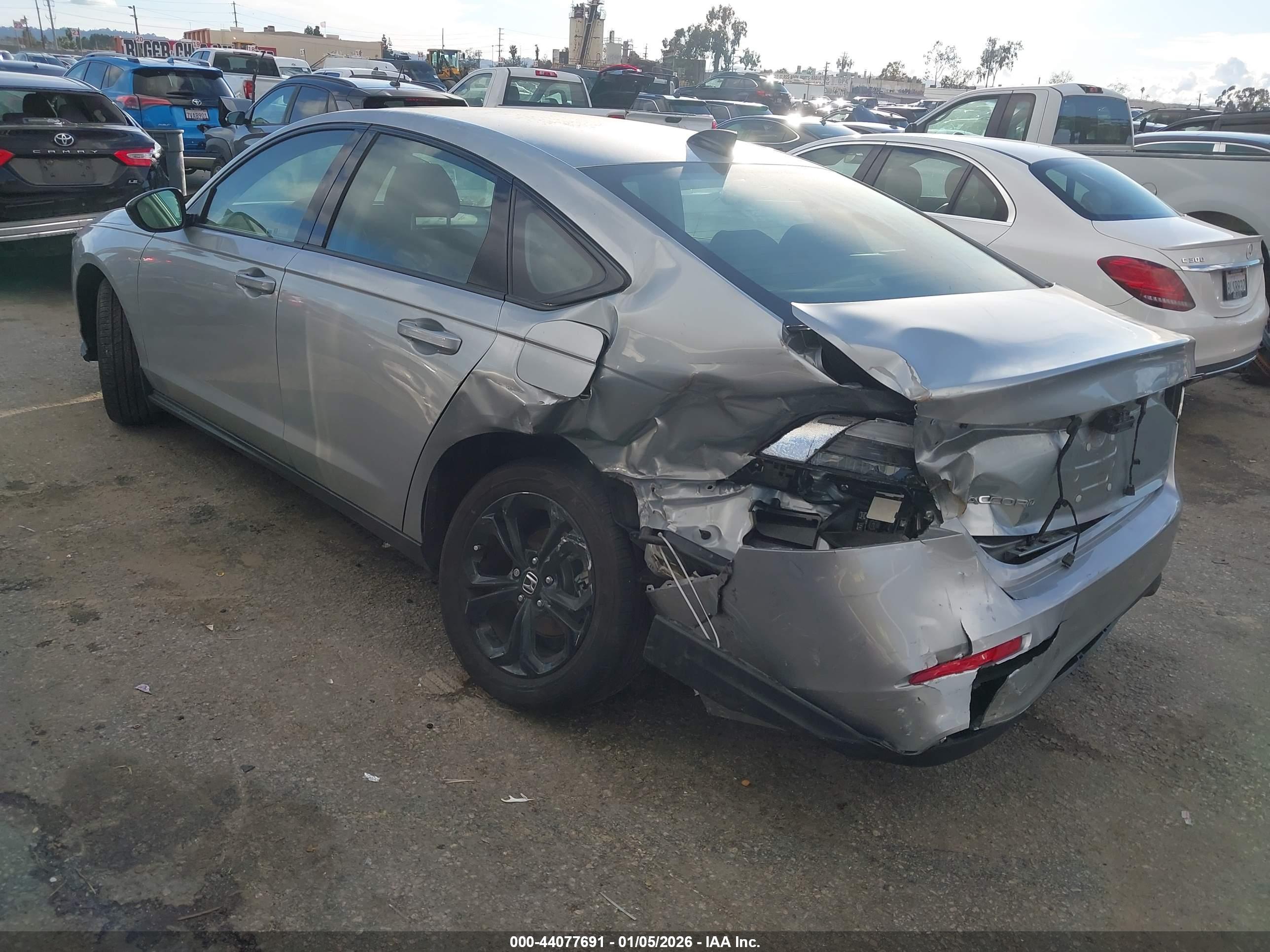HONDA ACCORD image 3