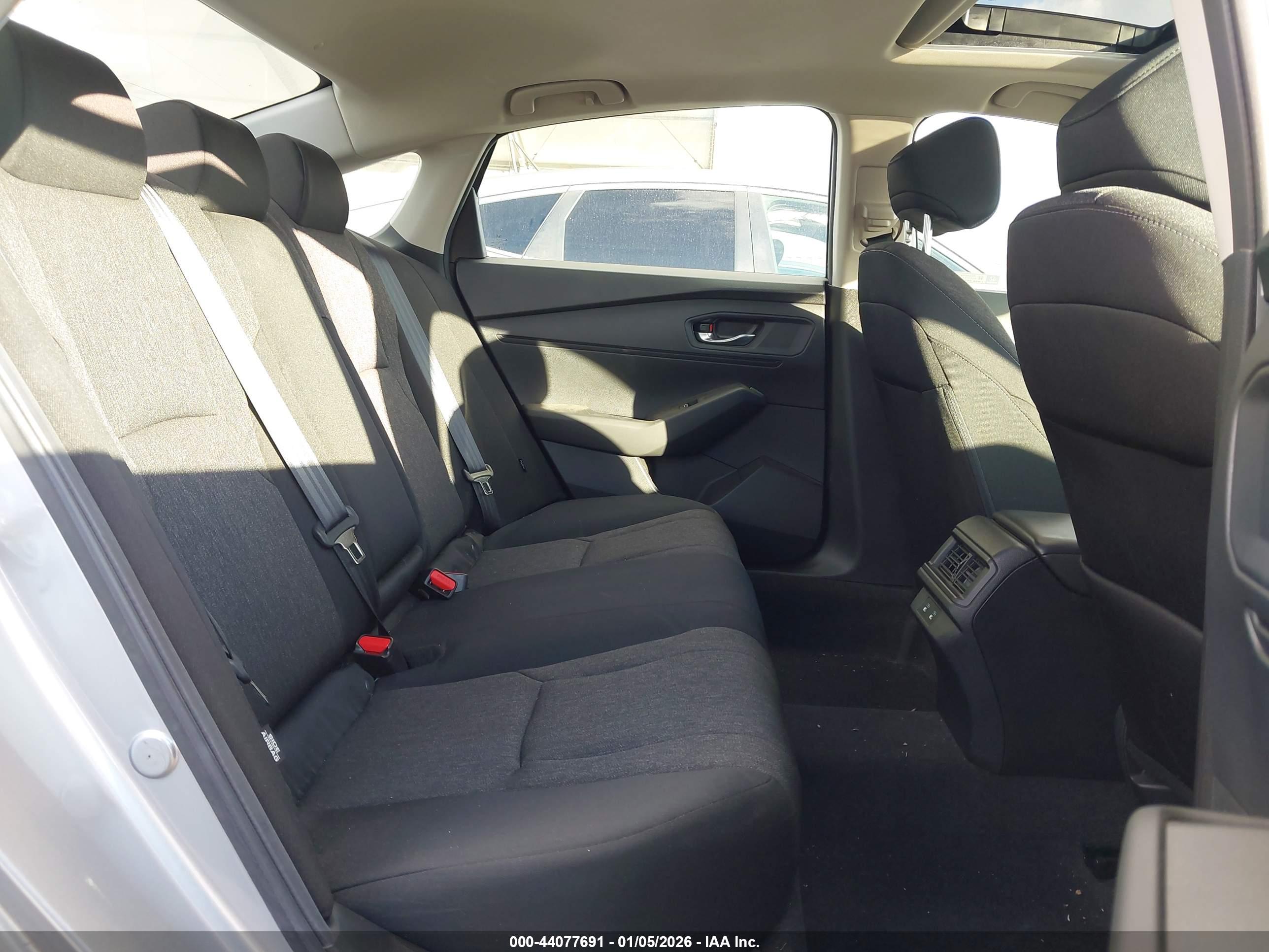 HONDA ACCORD image 8
