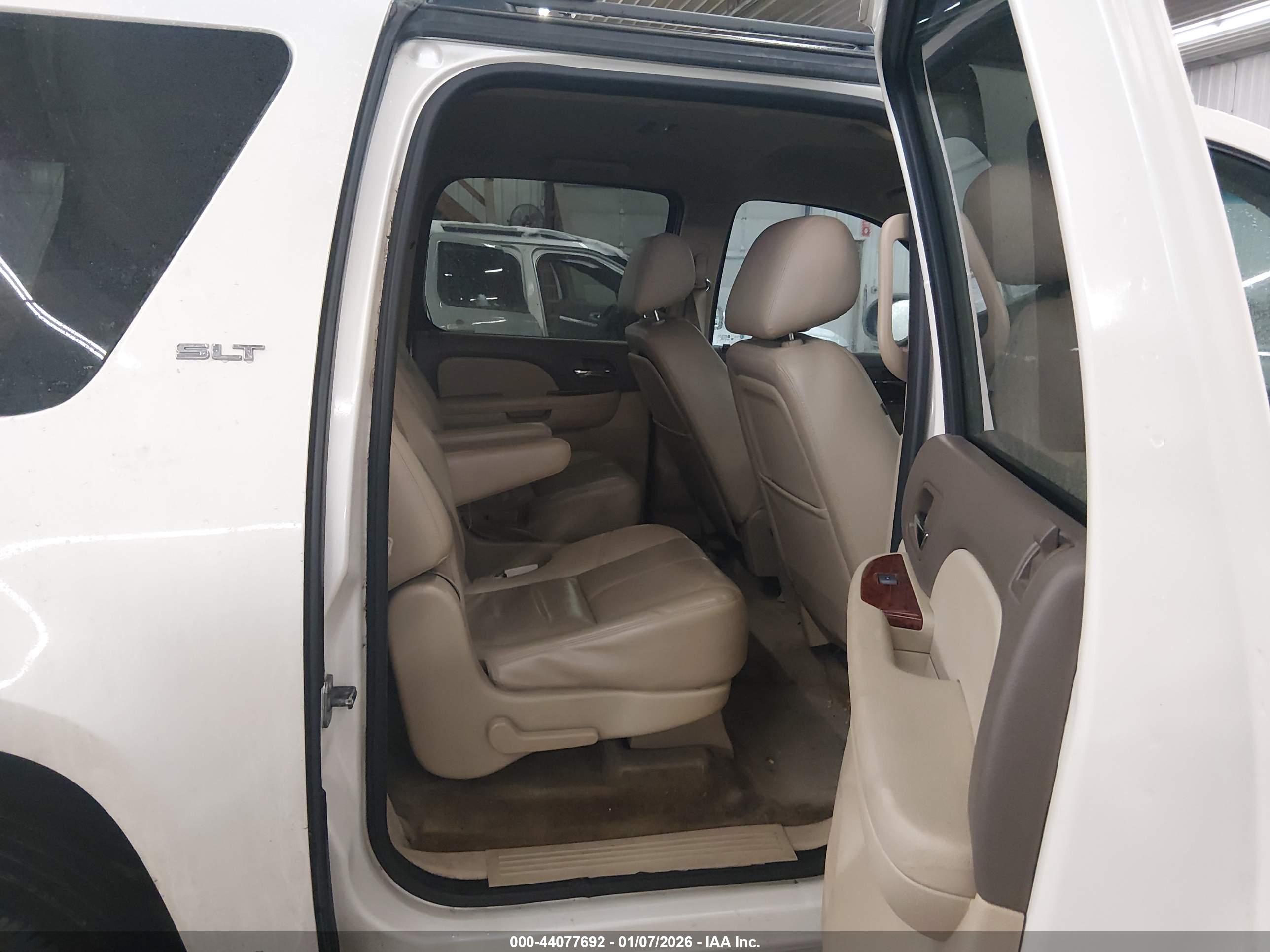 GMC YUKON image 8