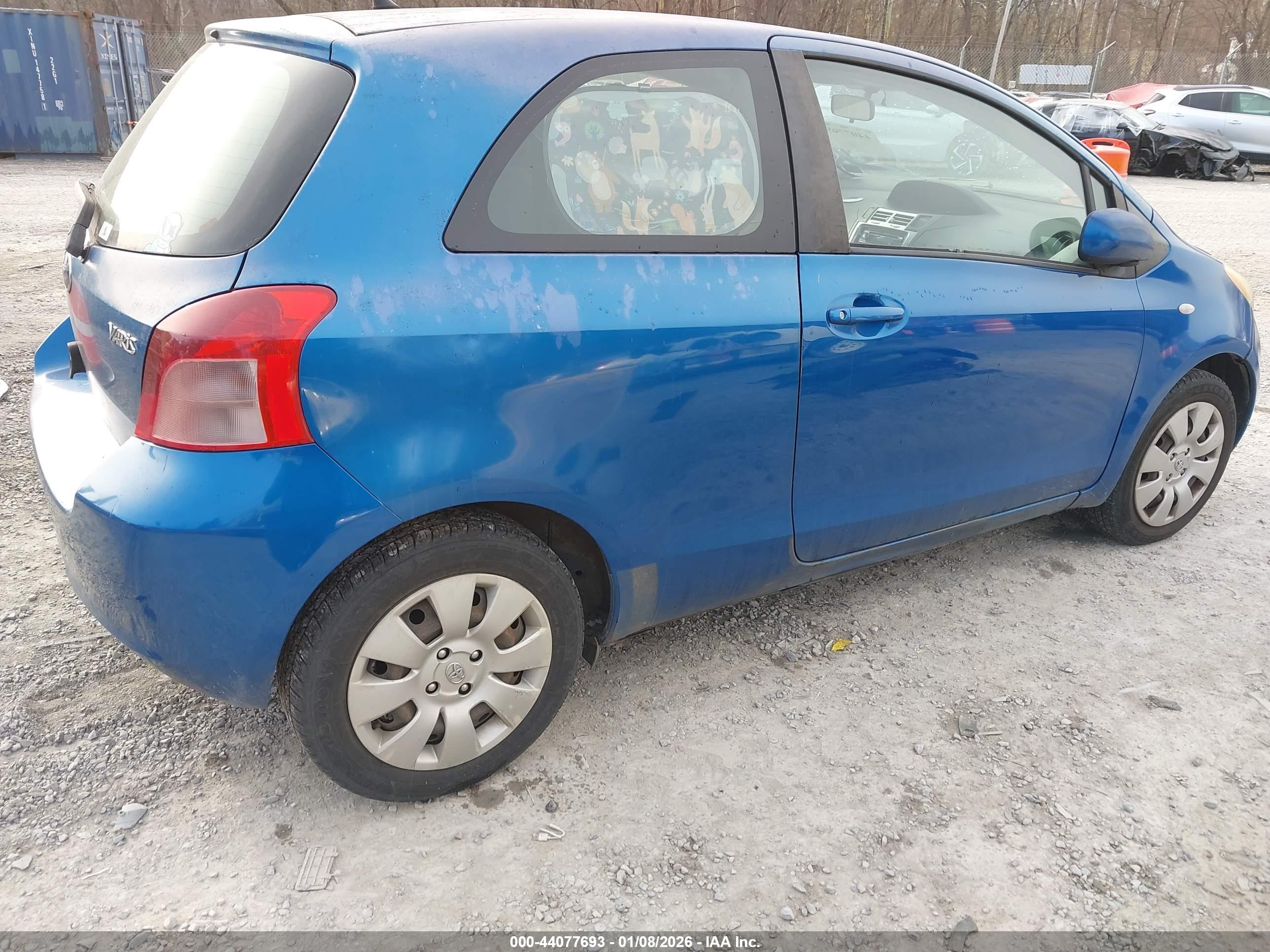 TOYOTA YARIS image 4