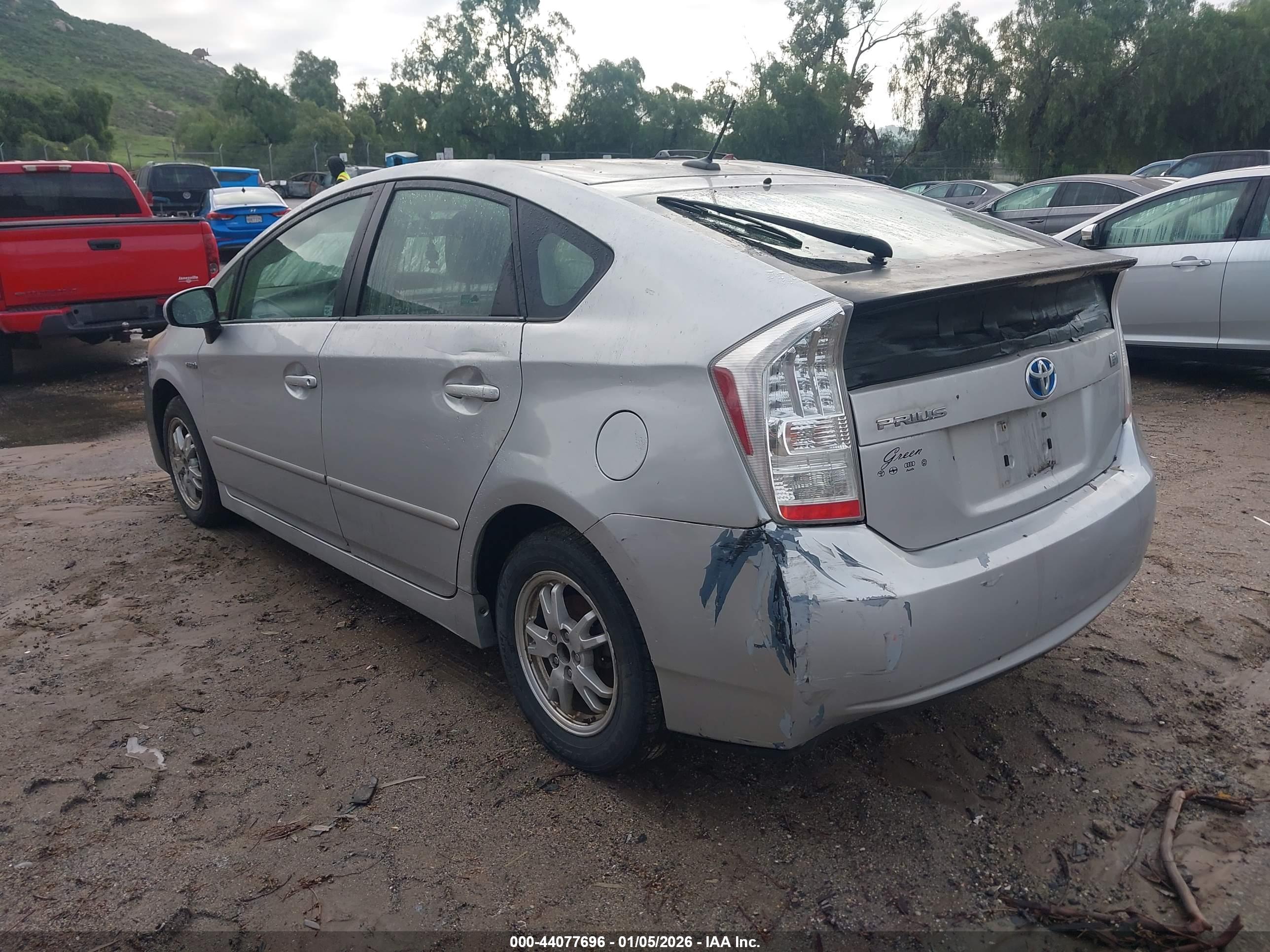 TOYOTA PRIUS image 3