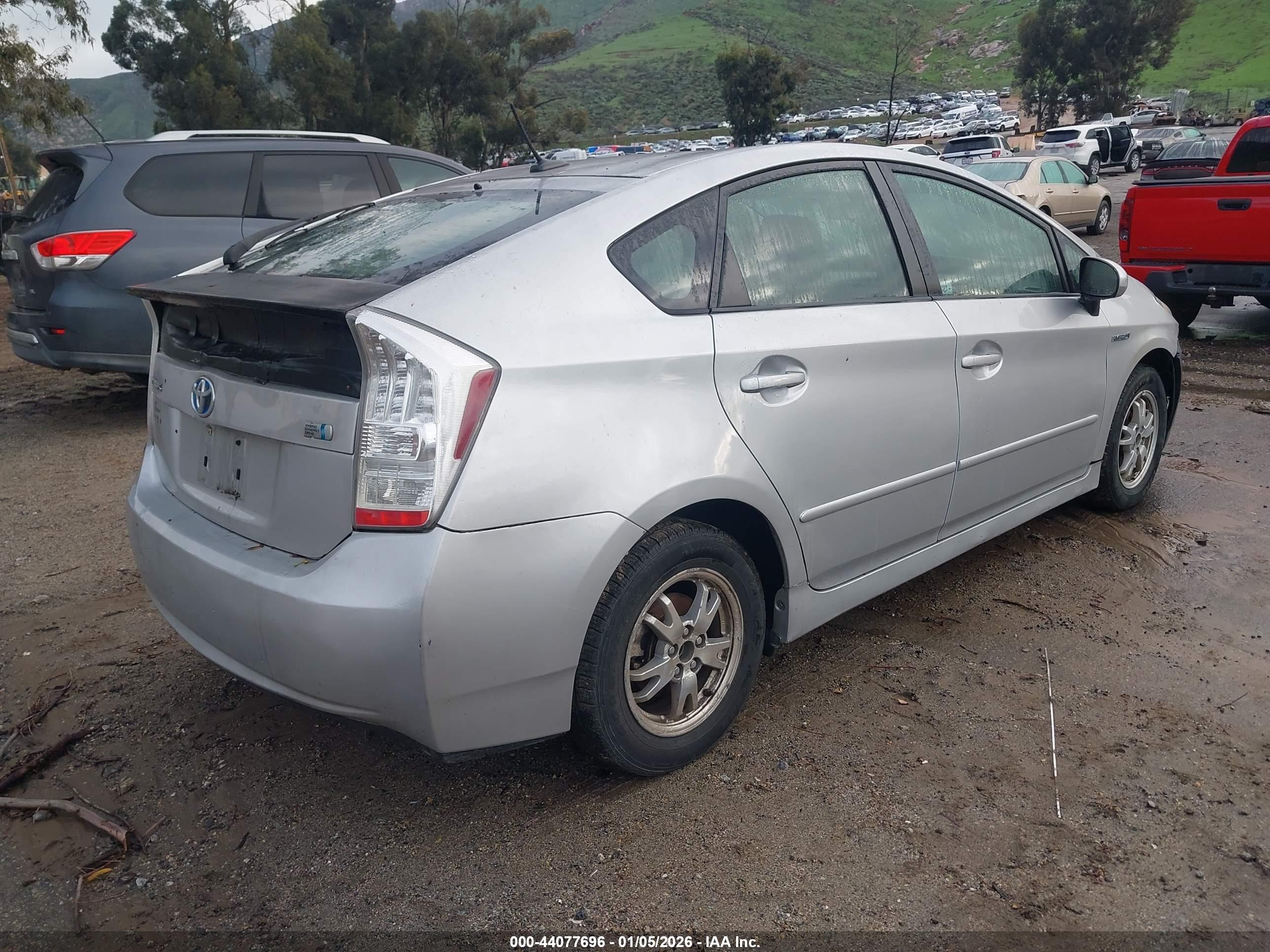TOYOTA PRIUS image 4