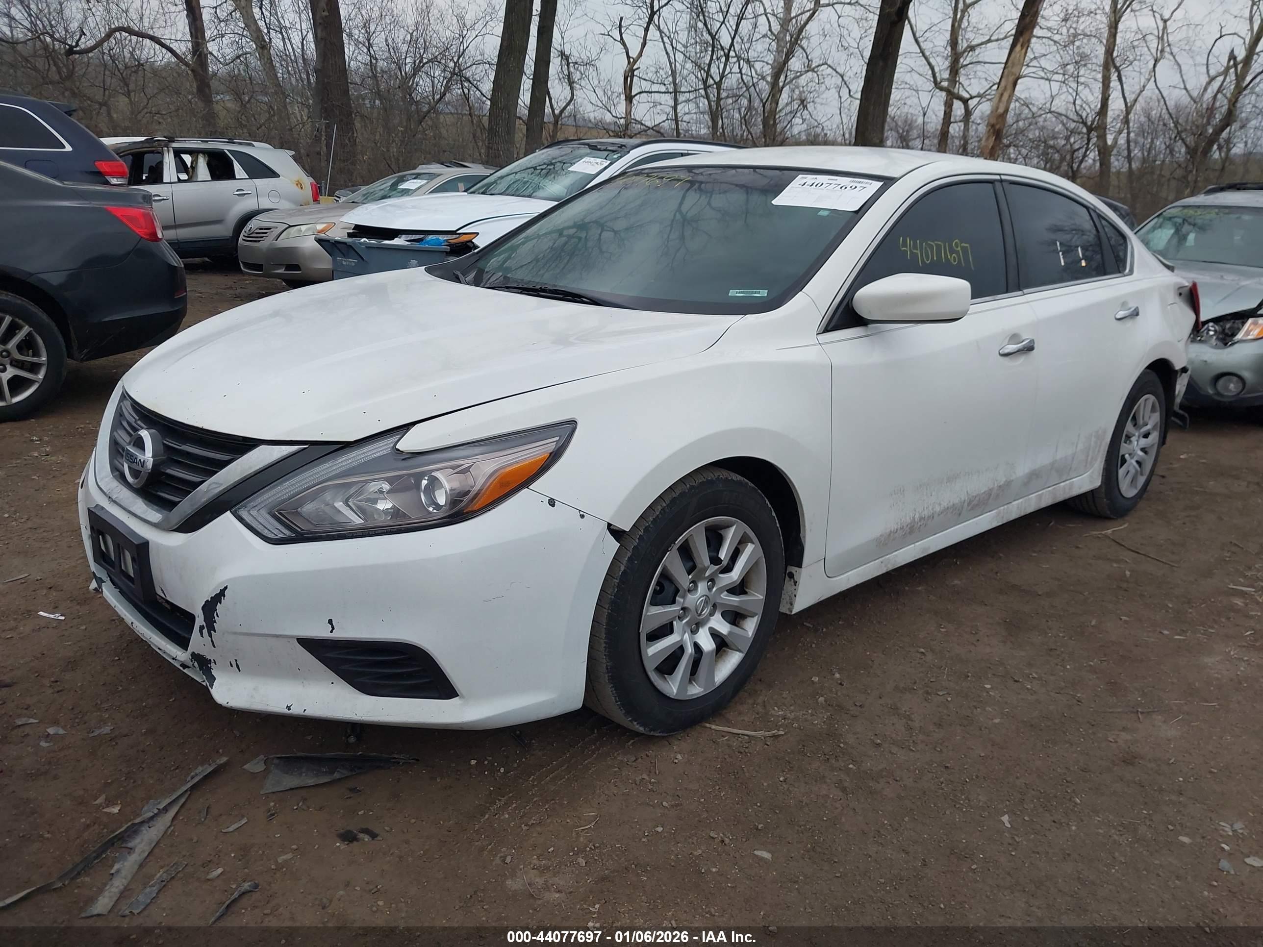 NISSAN ALTIMA image 2