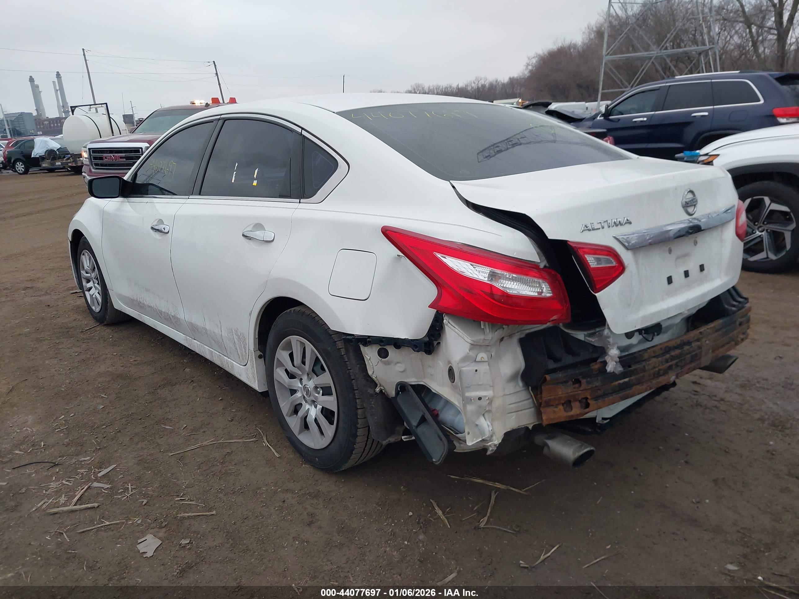 NISSAN ALTIMA image 3