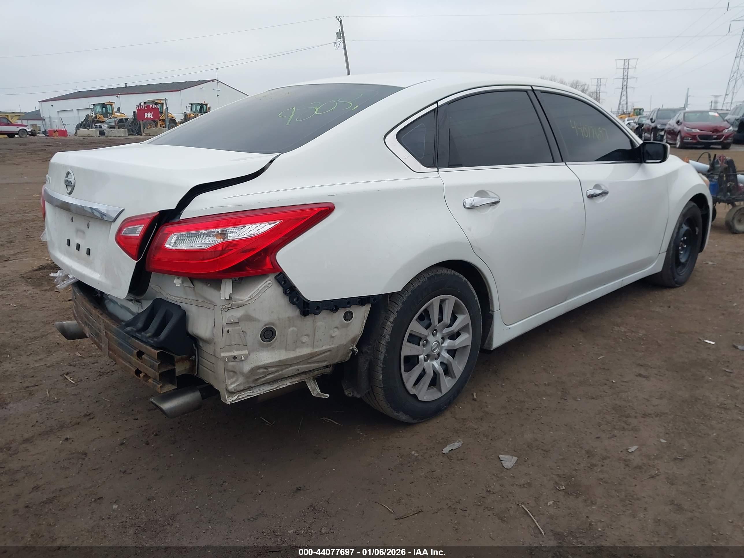 NISSAN ALTIMA image 4