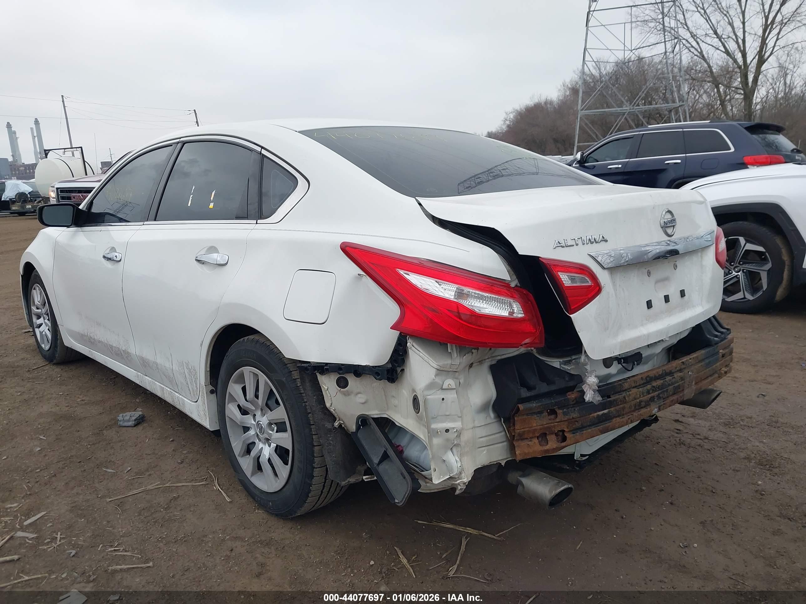 NISSAN ALTIMA image 6