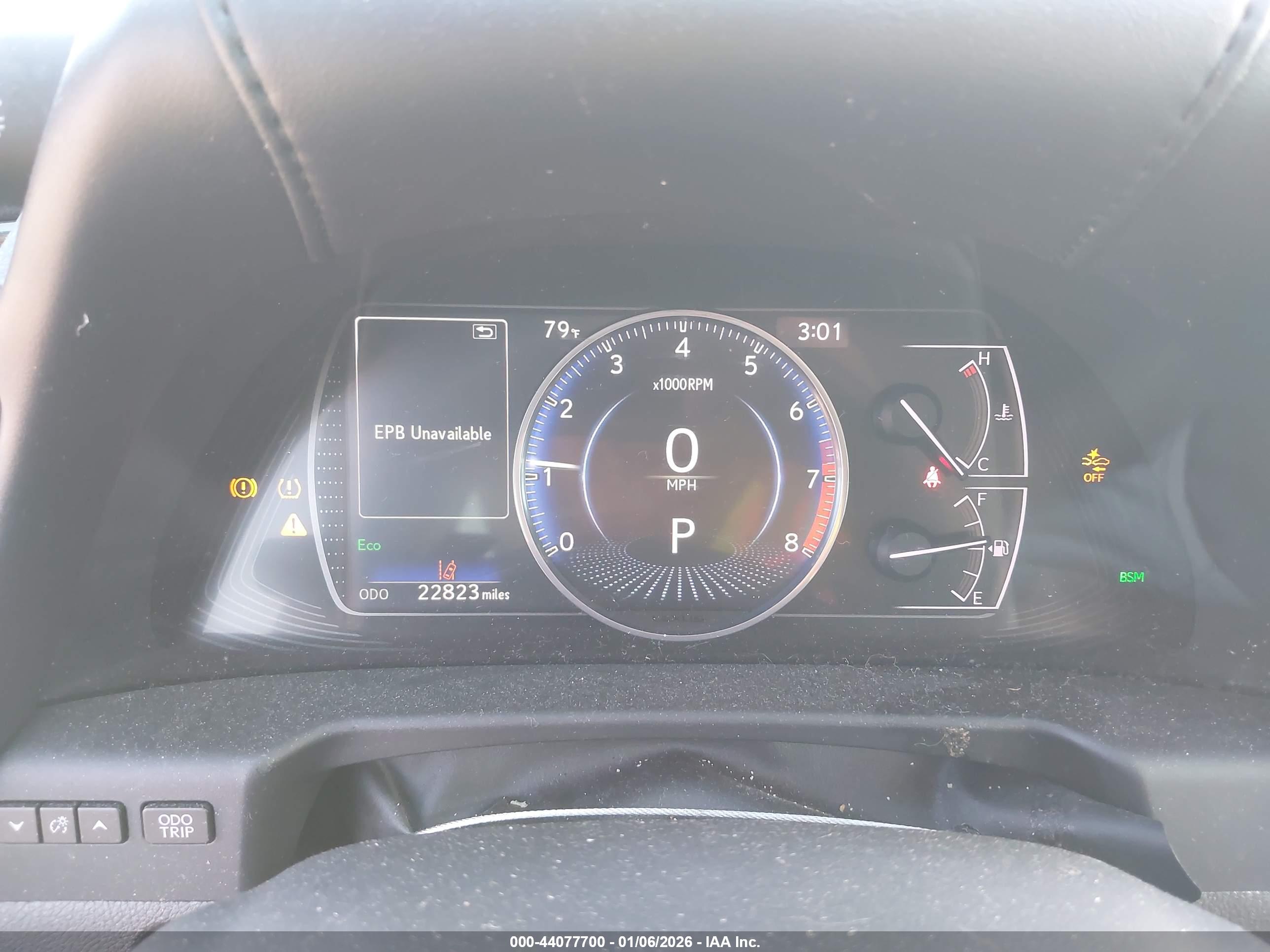 LEXUS ES image 7