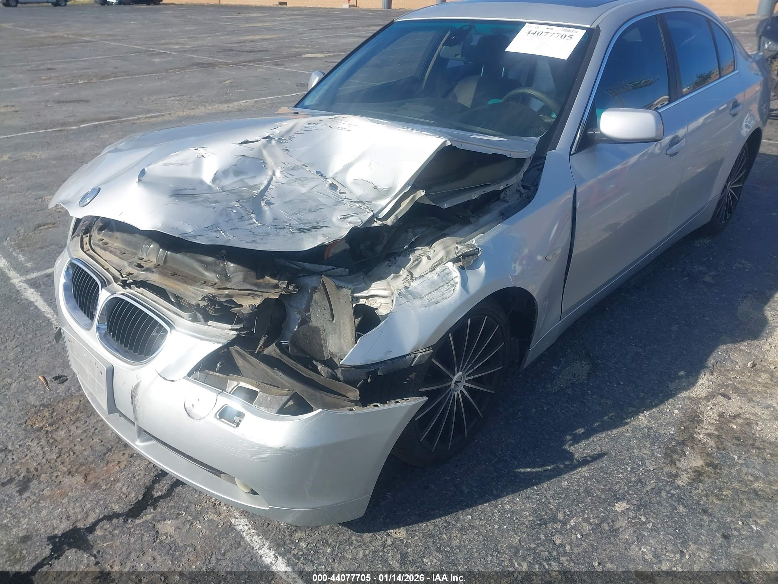 BMW 525I image 6