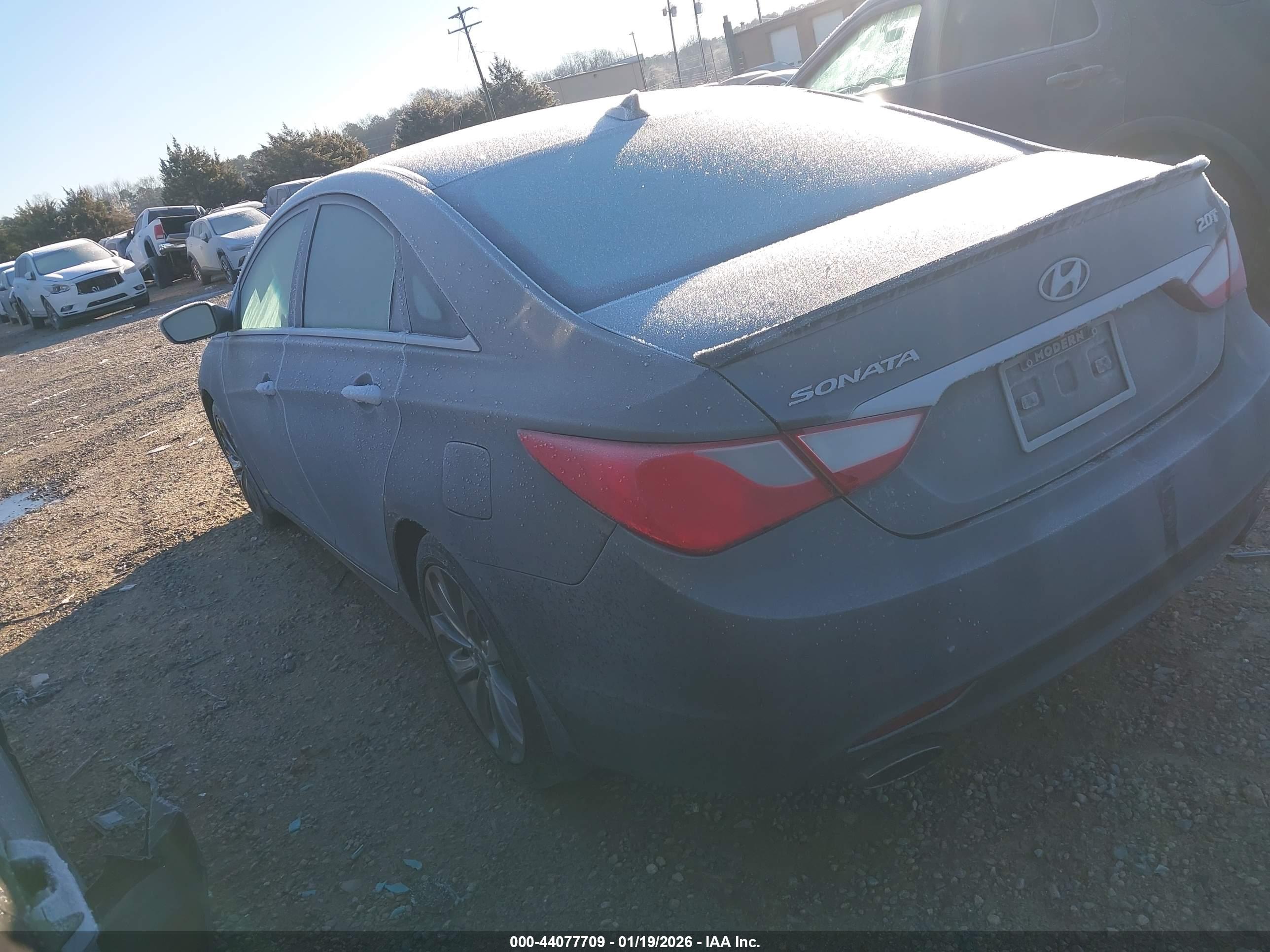 HYUNDAI SONATA image 3