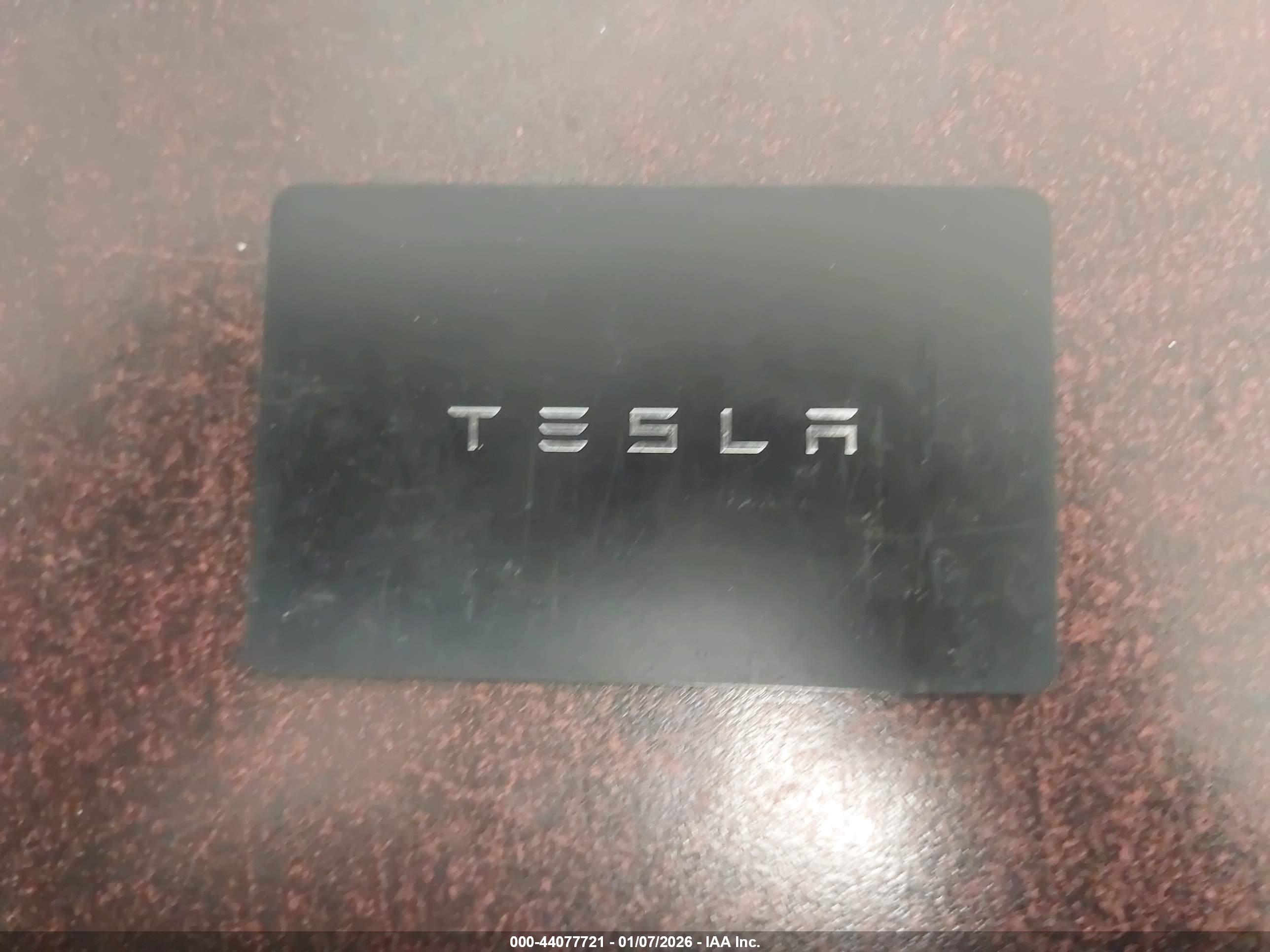 TESLA MODEL image 11