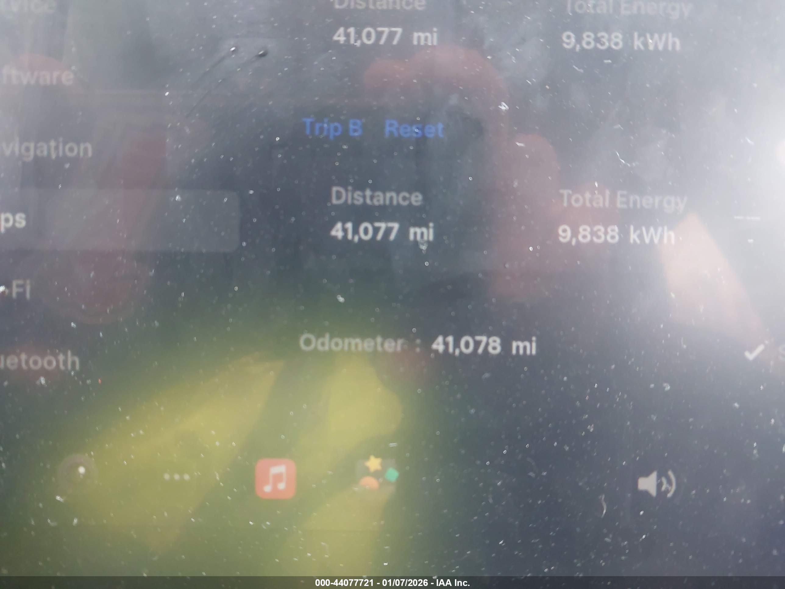 TESLA MODEL image 7