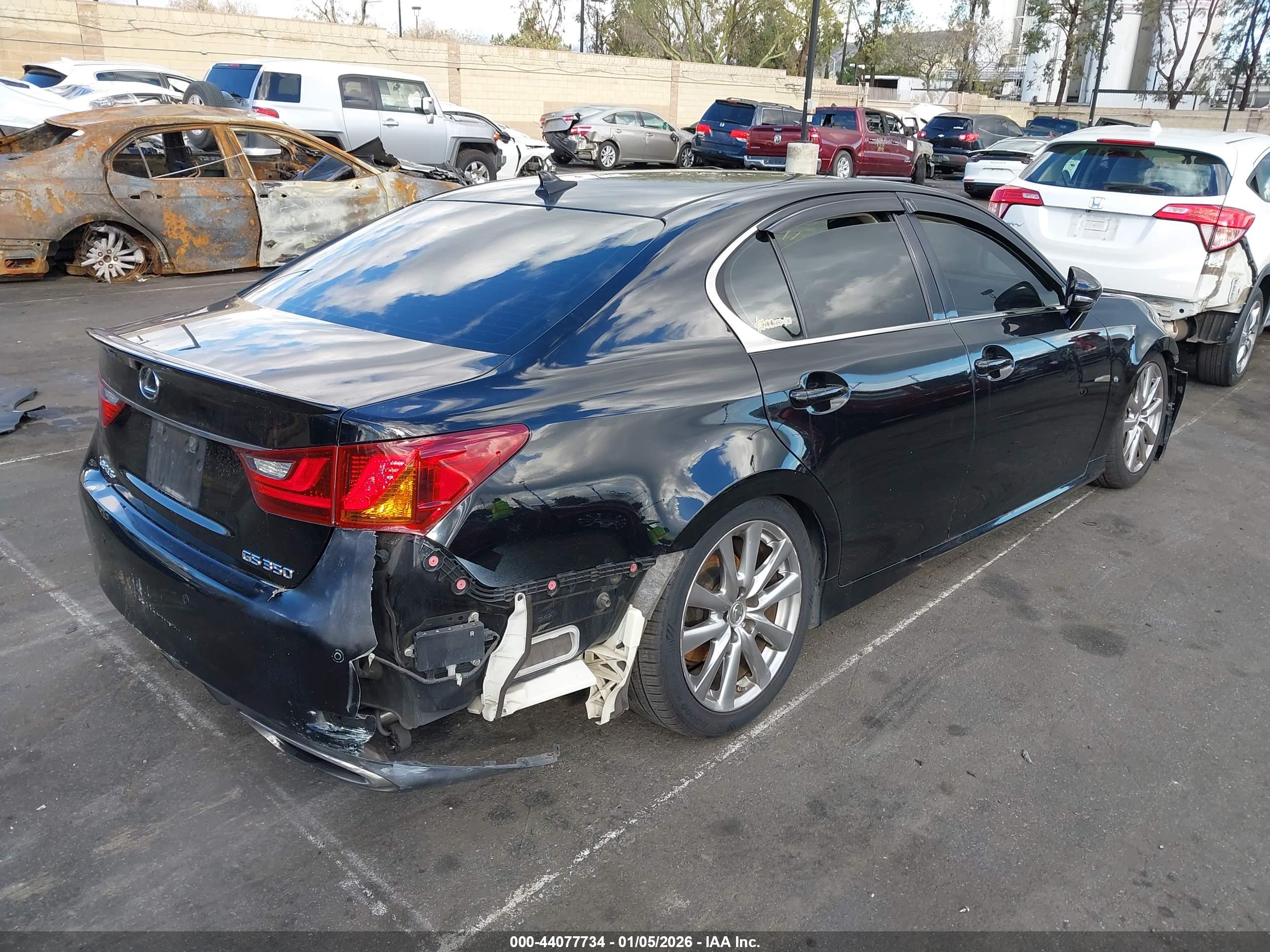 LEXUS GS image 4