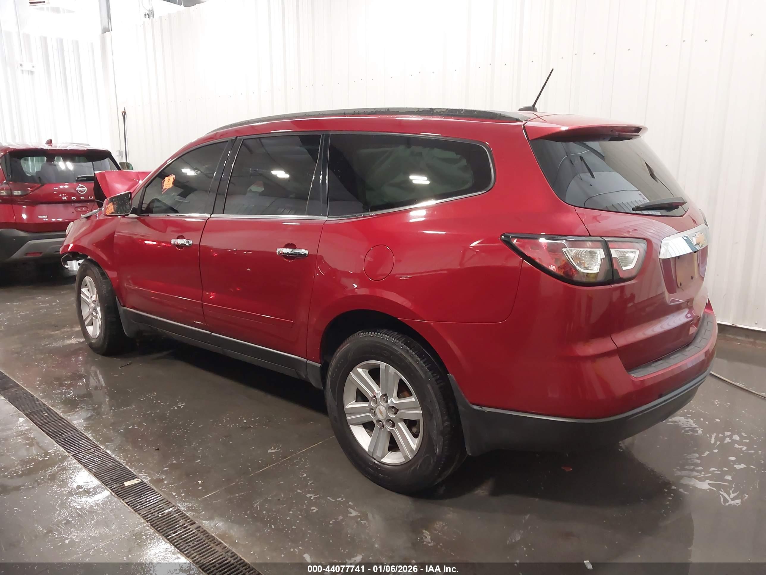CHEVROLET TRAVERSE image 3