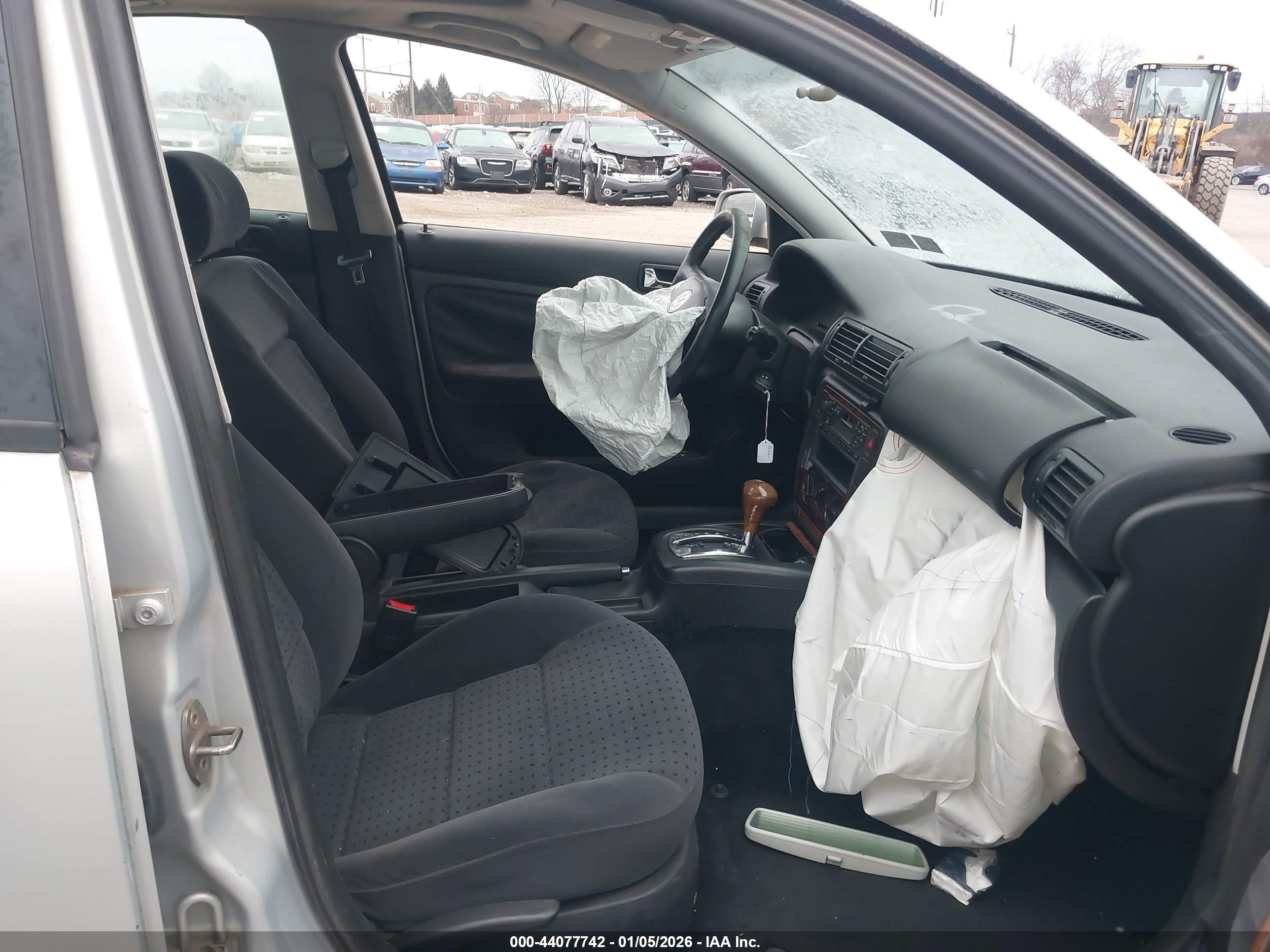 VOLKSWAGEN PASSAT image 5
