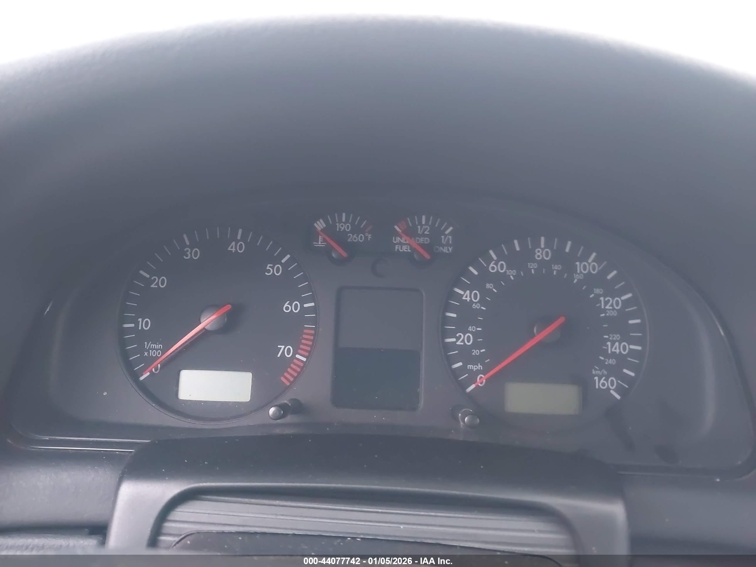 VOLKSWAGEN PASSAT image 7