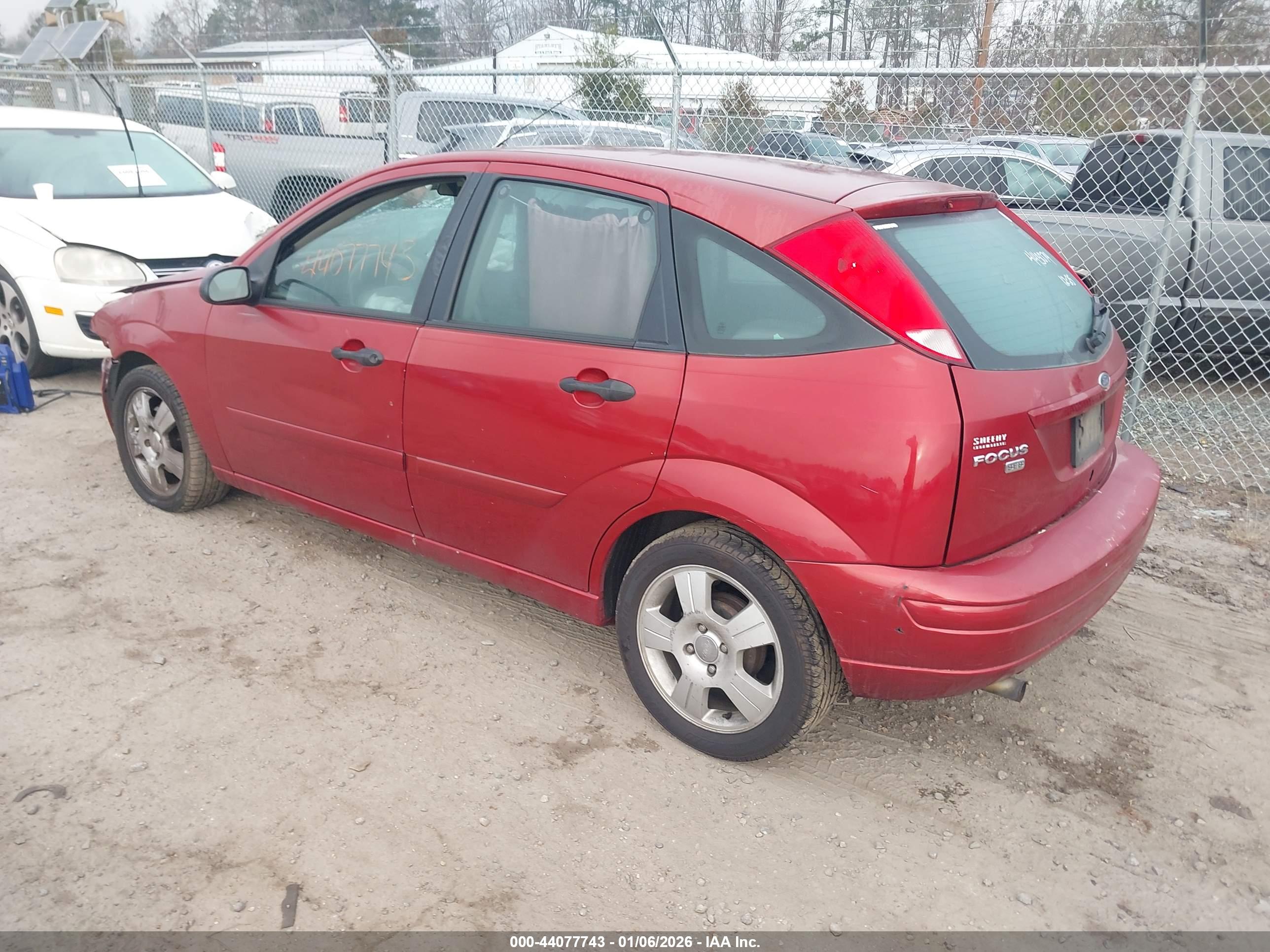 FORD FOCUS image 3