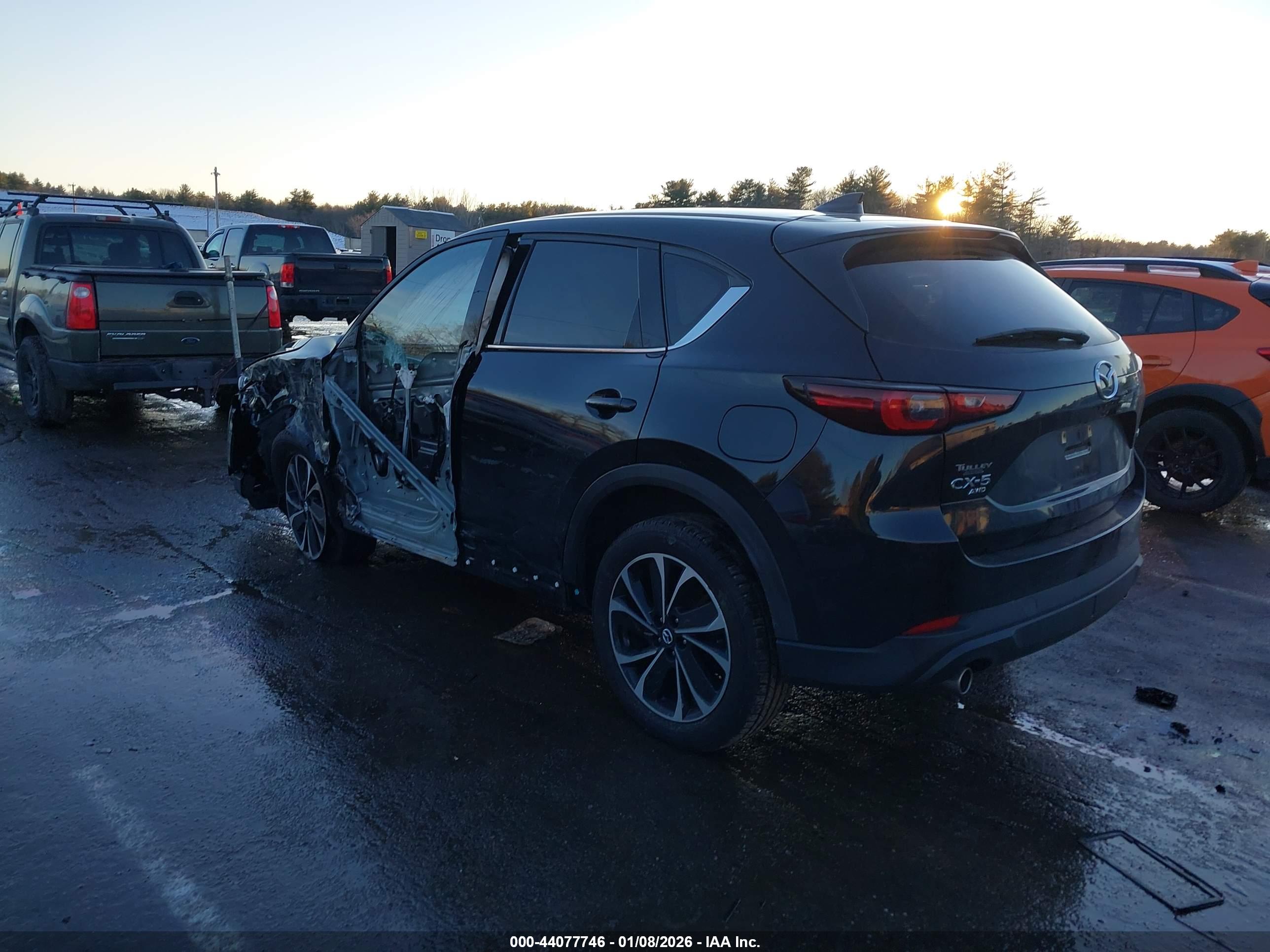 MAZDA CX-5 image 3