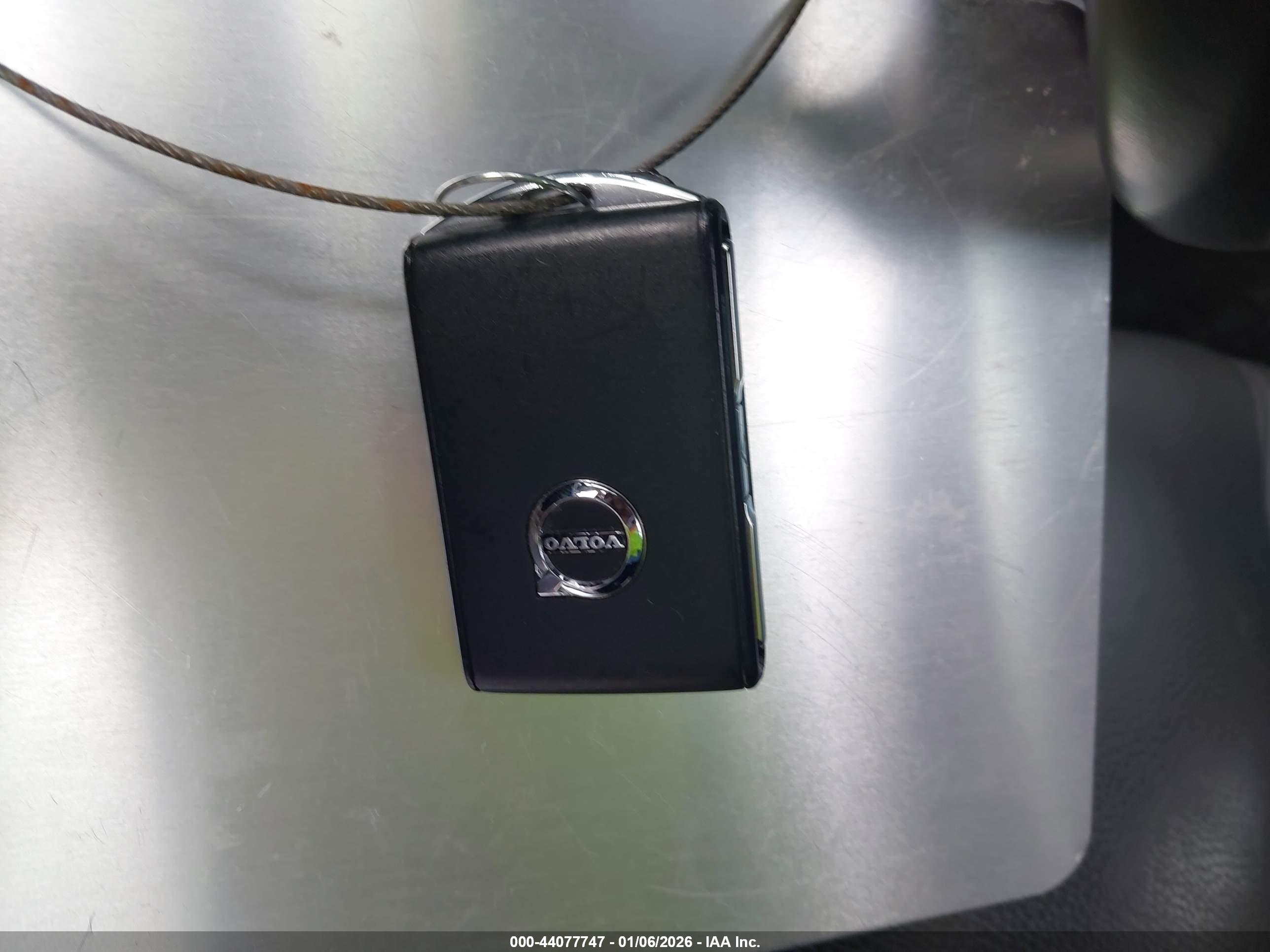 VOLVO S90 image 11