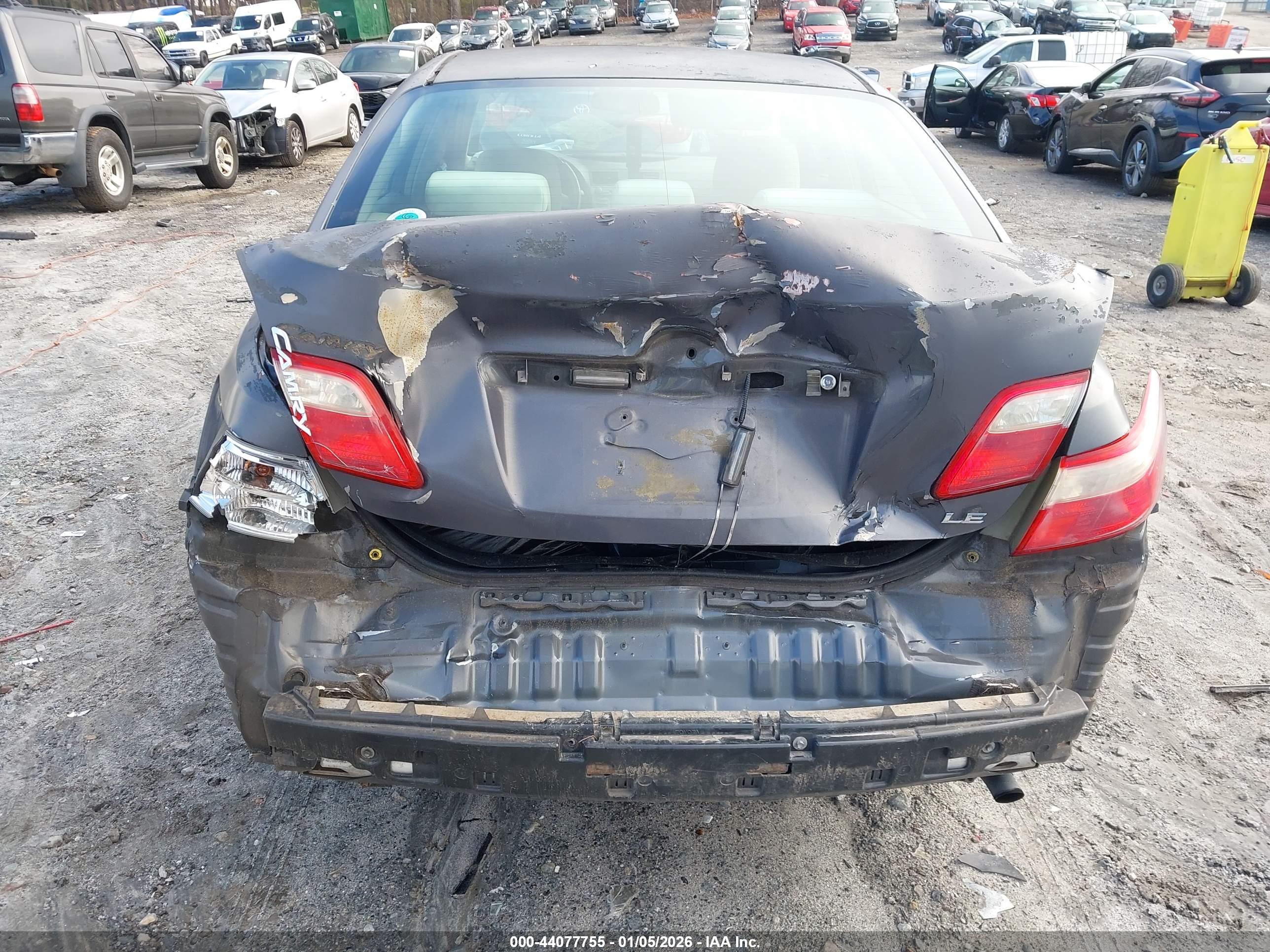 TOYOTA CAMRY image 6