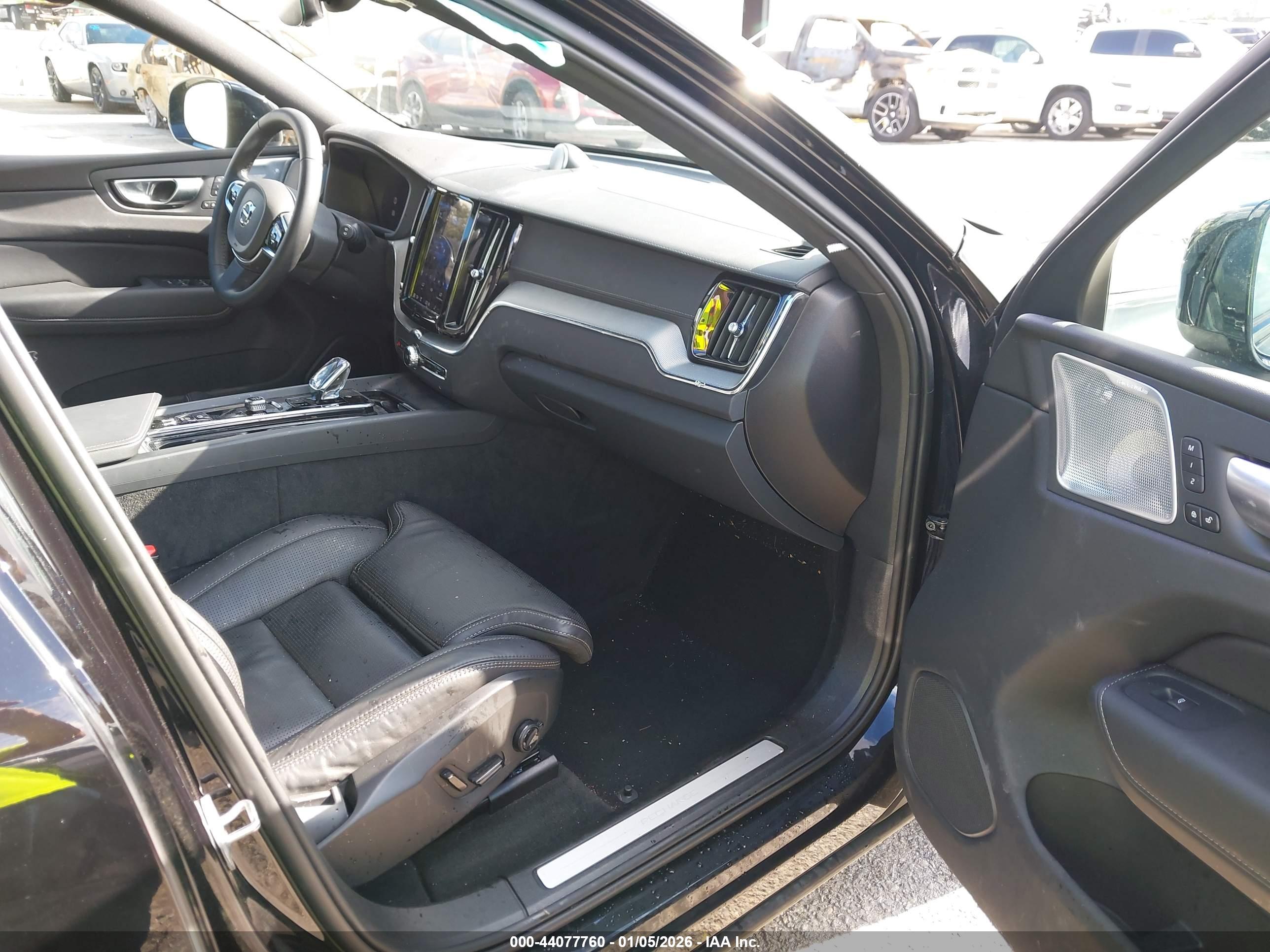 VOLVO XC60 image 5
