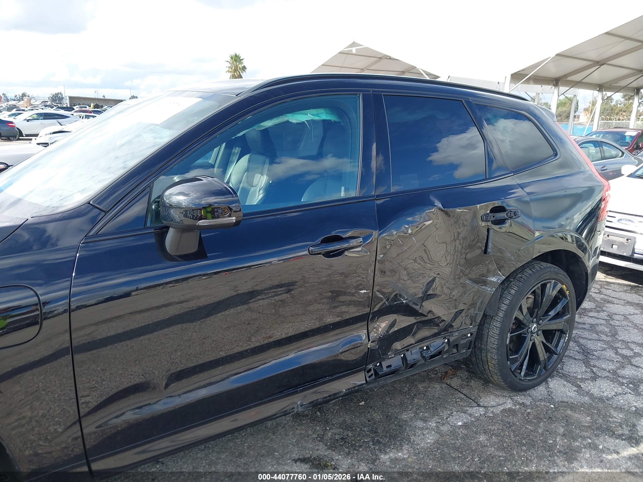 VOLVO XC60 image 6