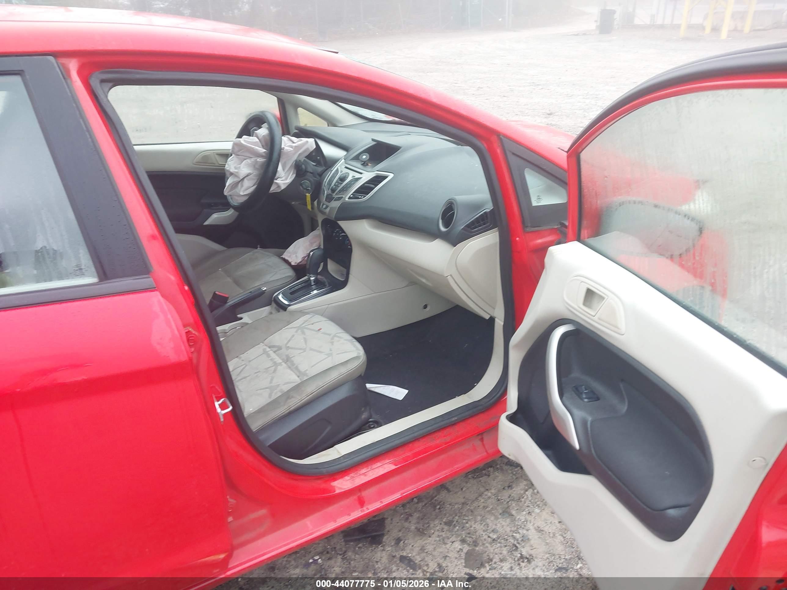 FORD FIESTA image 5