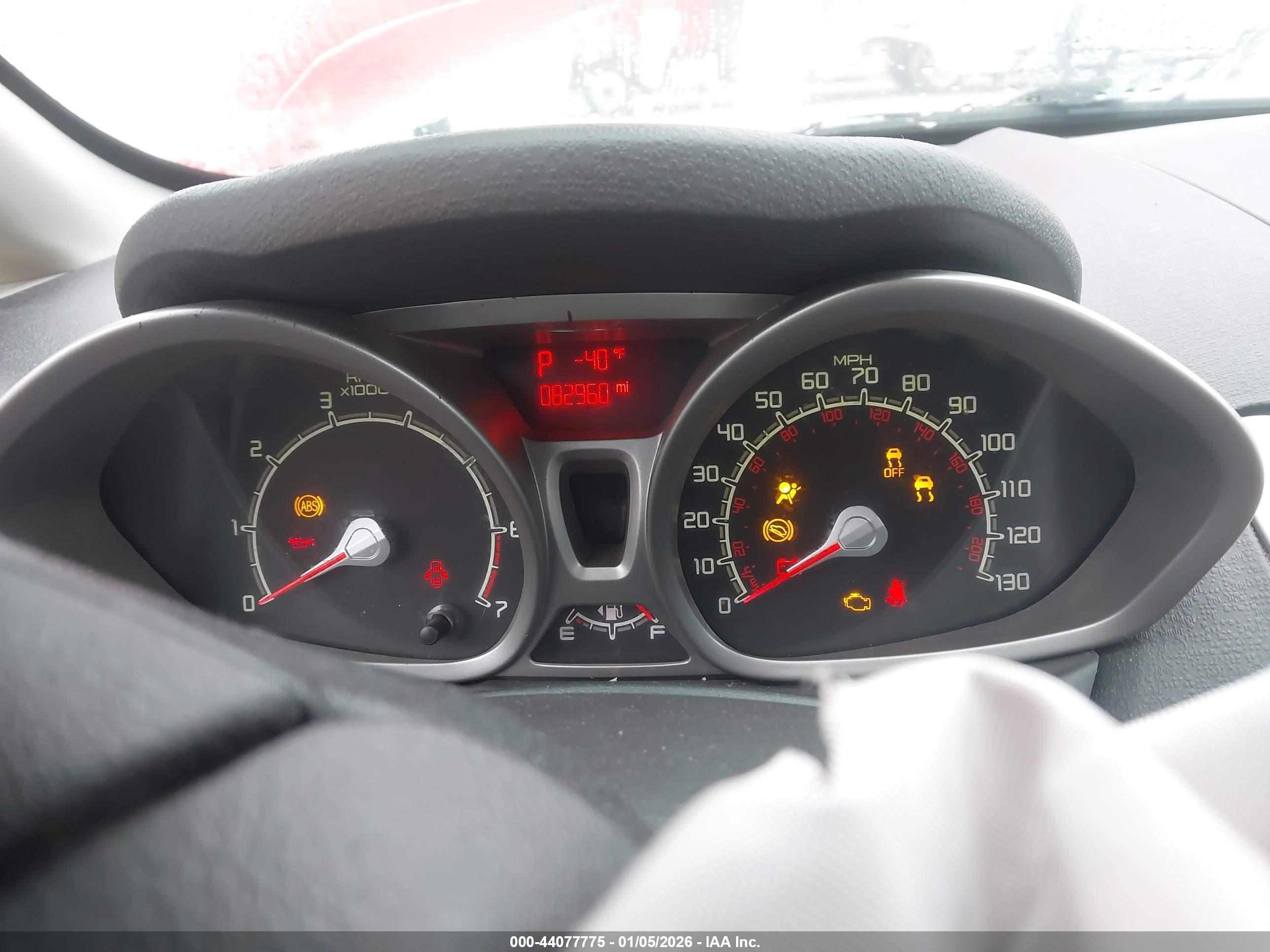 FORD FIESTA image 7