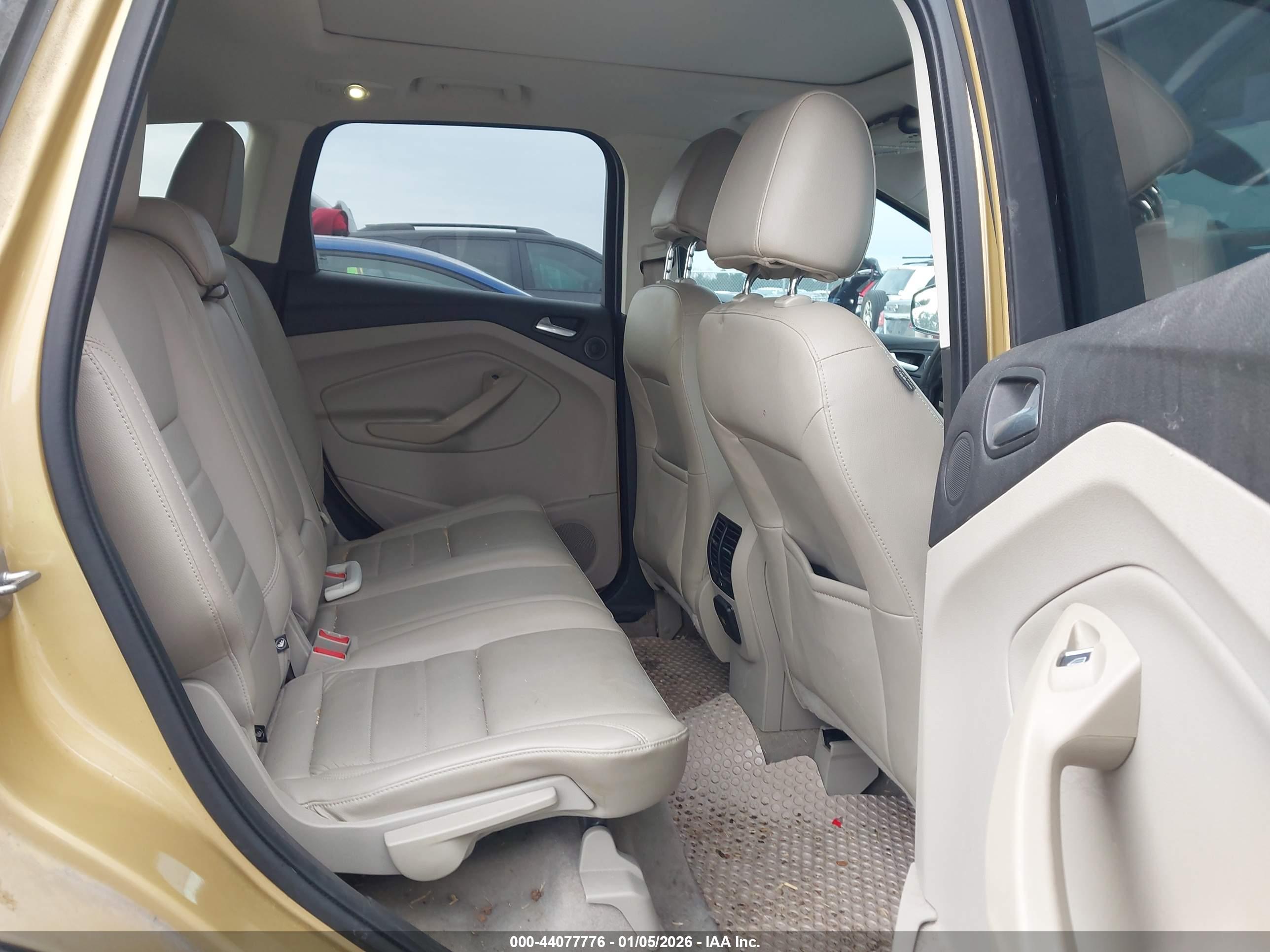 FORD ESCAPE image 8