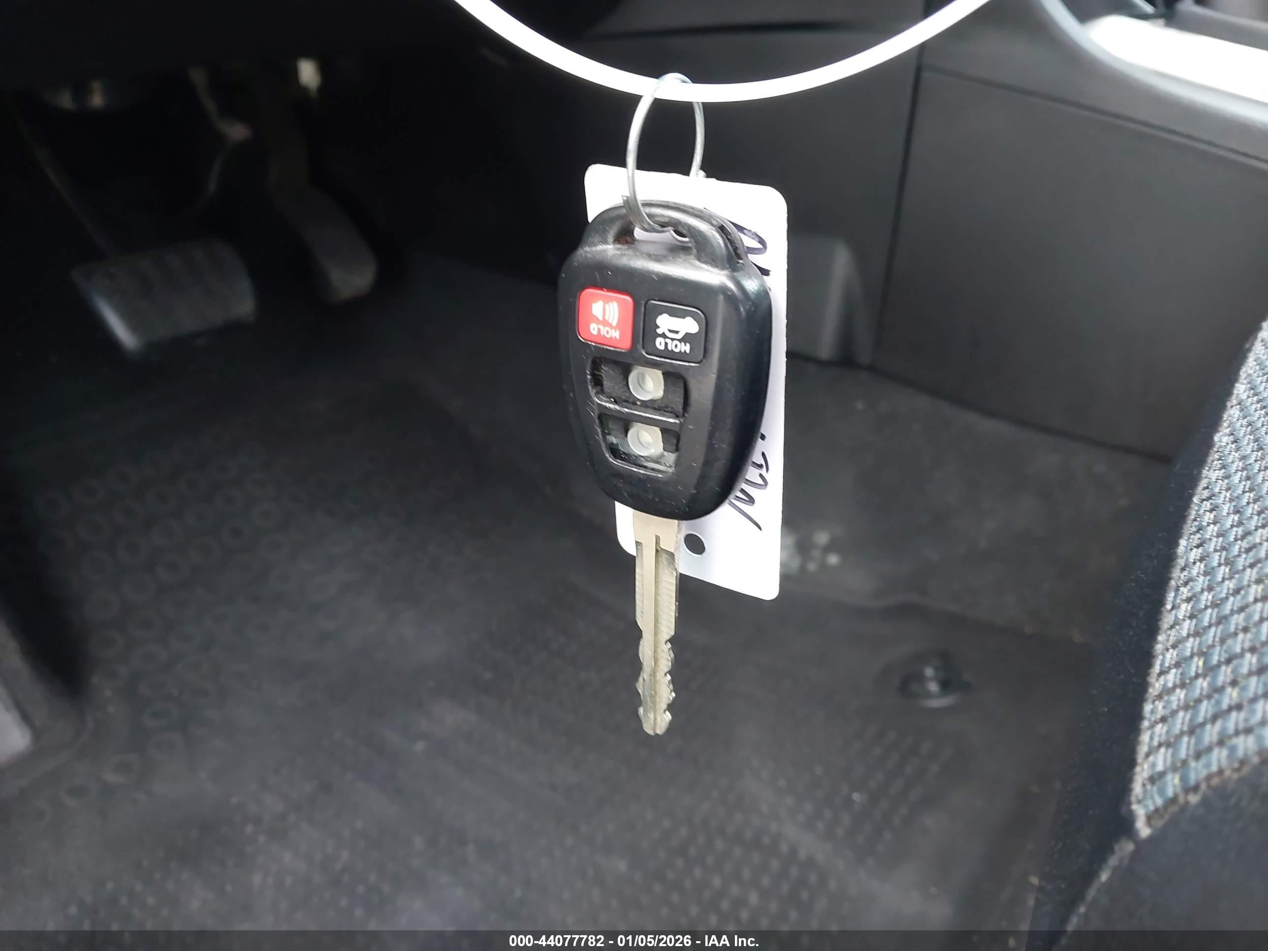 TOYOTA COROLLA image 11