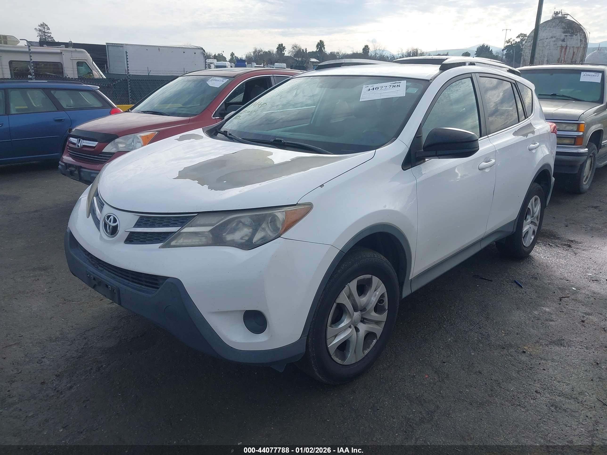 TOYOTA RAV4 image 2