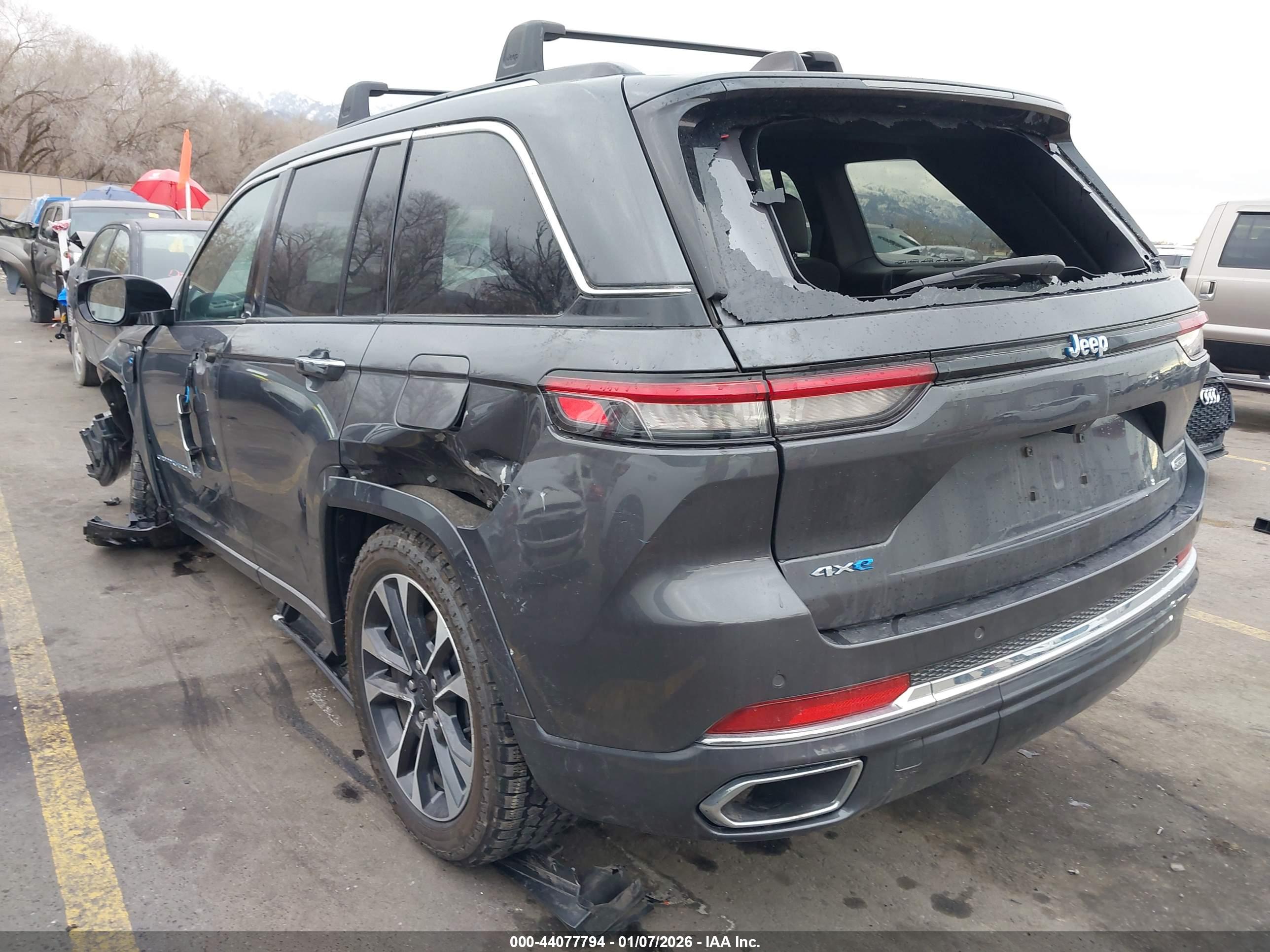 JEEP GRAND image 3