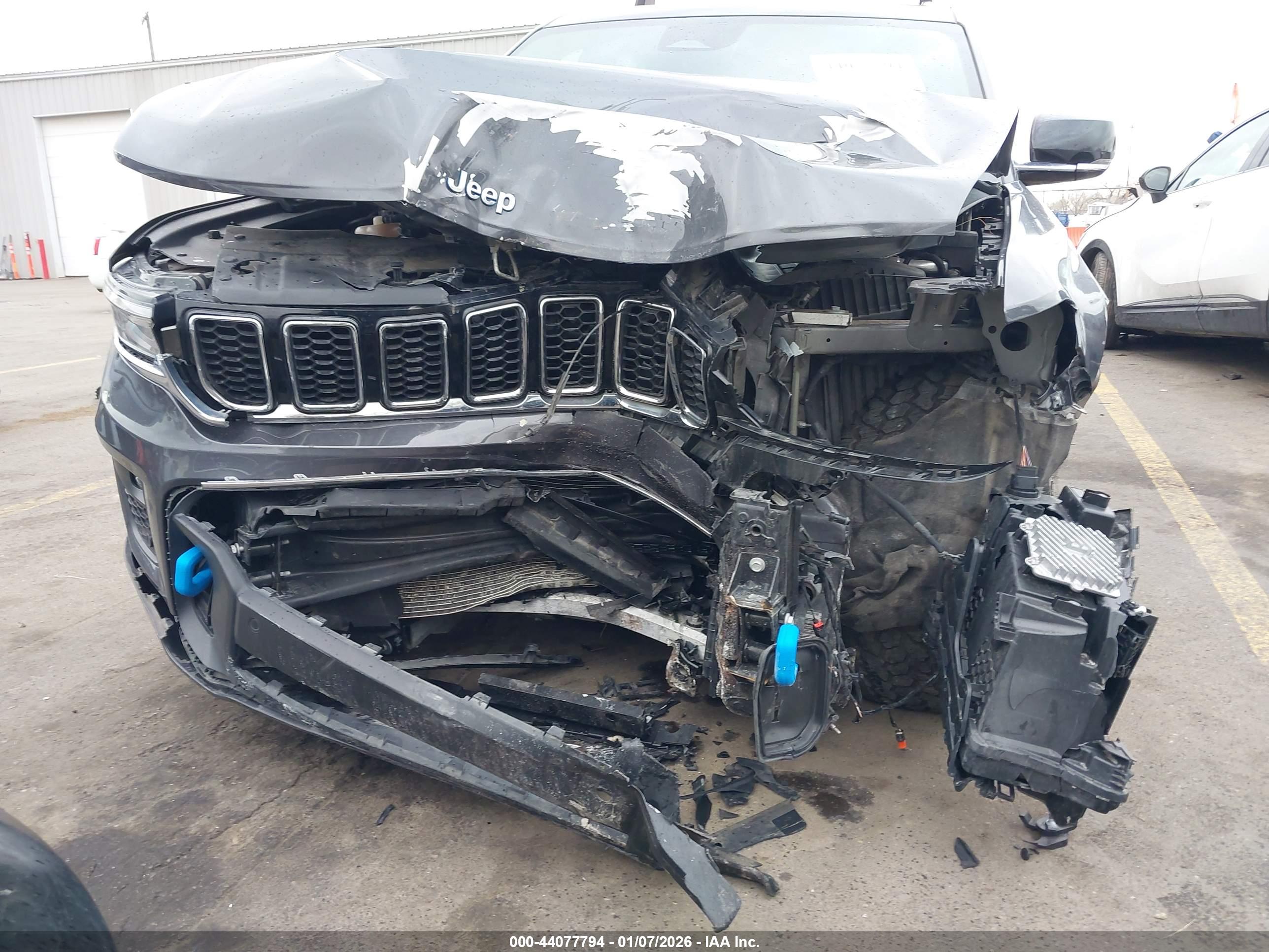 JEEP GRAND image 6