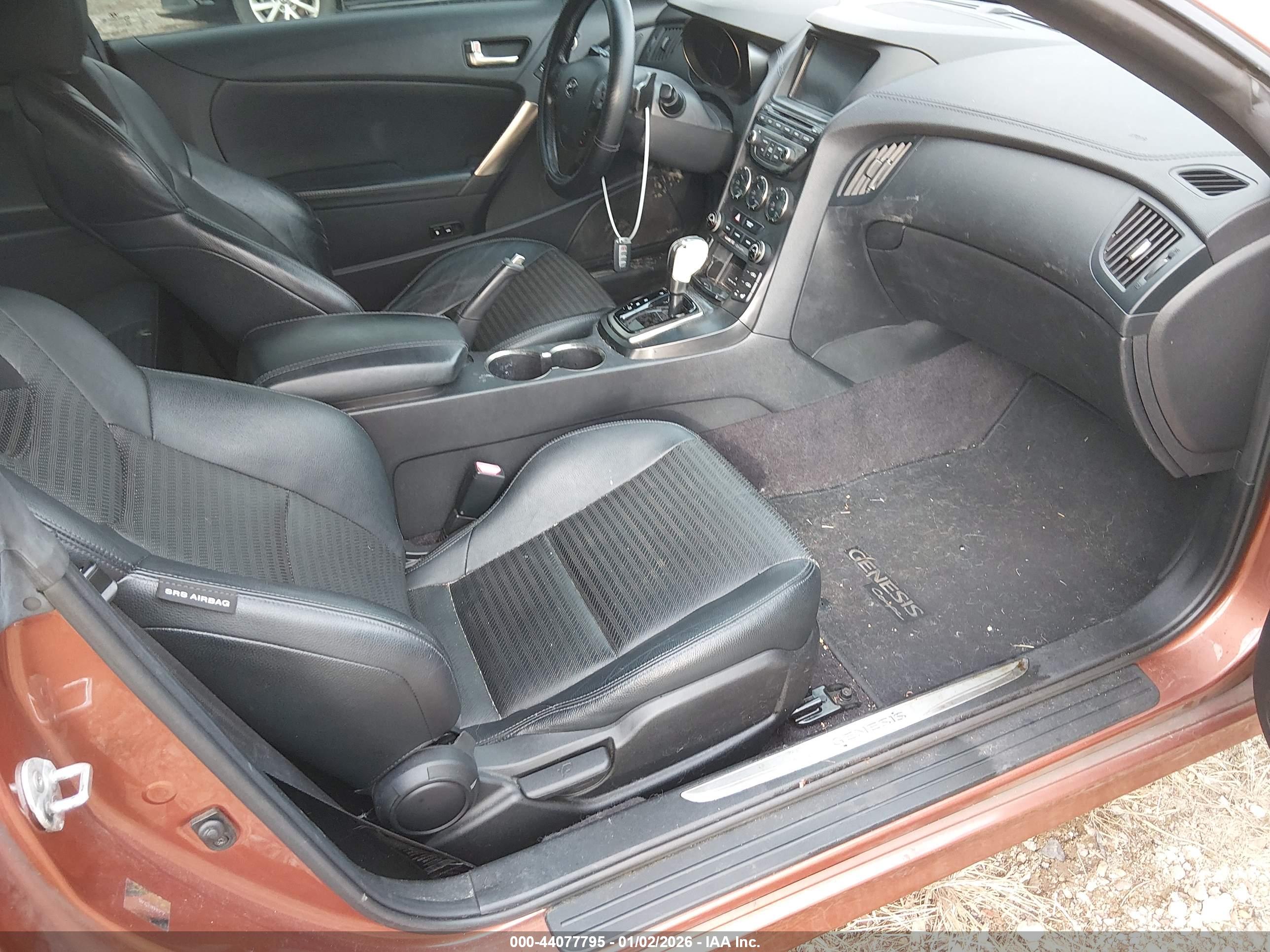 HYUNDAI GENESIS image 5