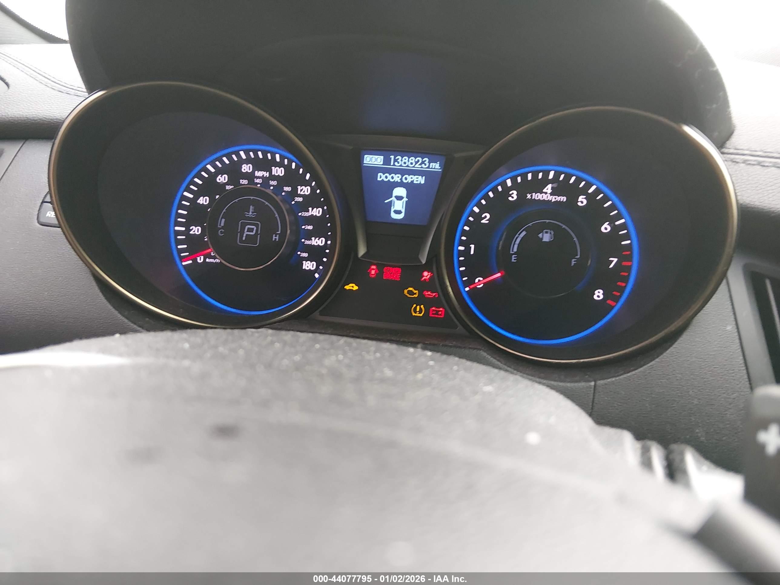 HYUNDAI GENESIS image 7