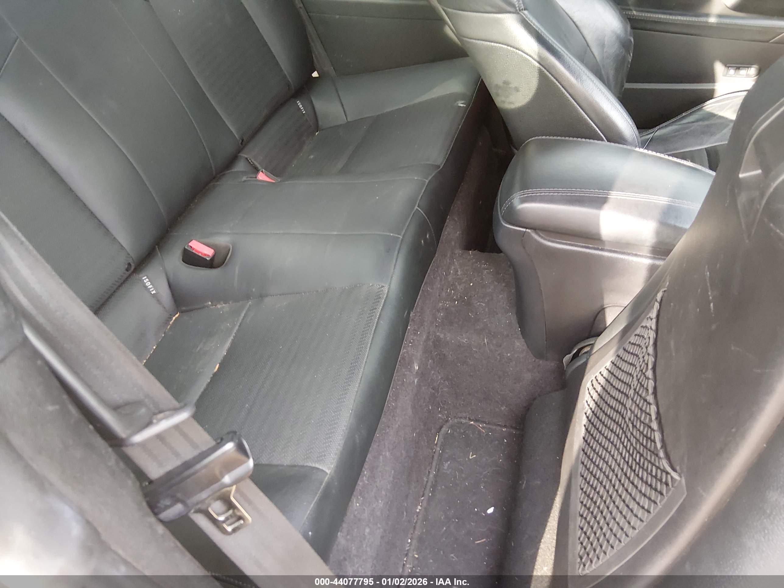 HYUNDAI GENESIS image 8