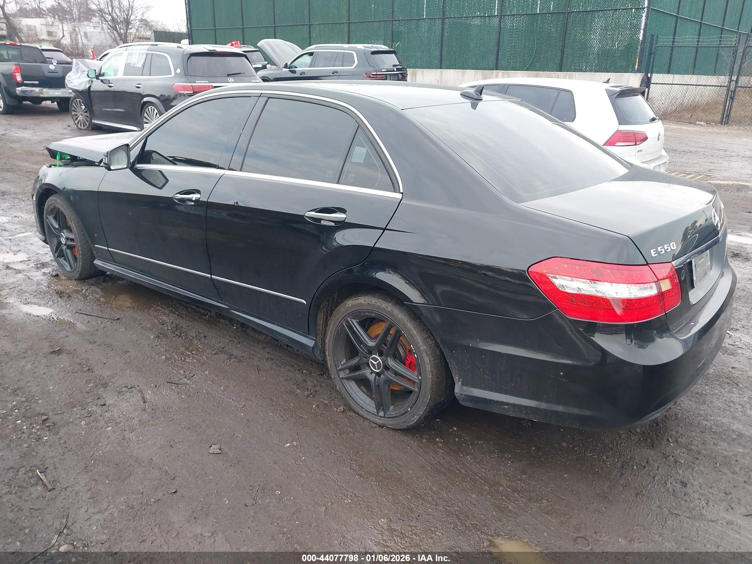 MERCEDES-BENZ E image 3