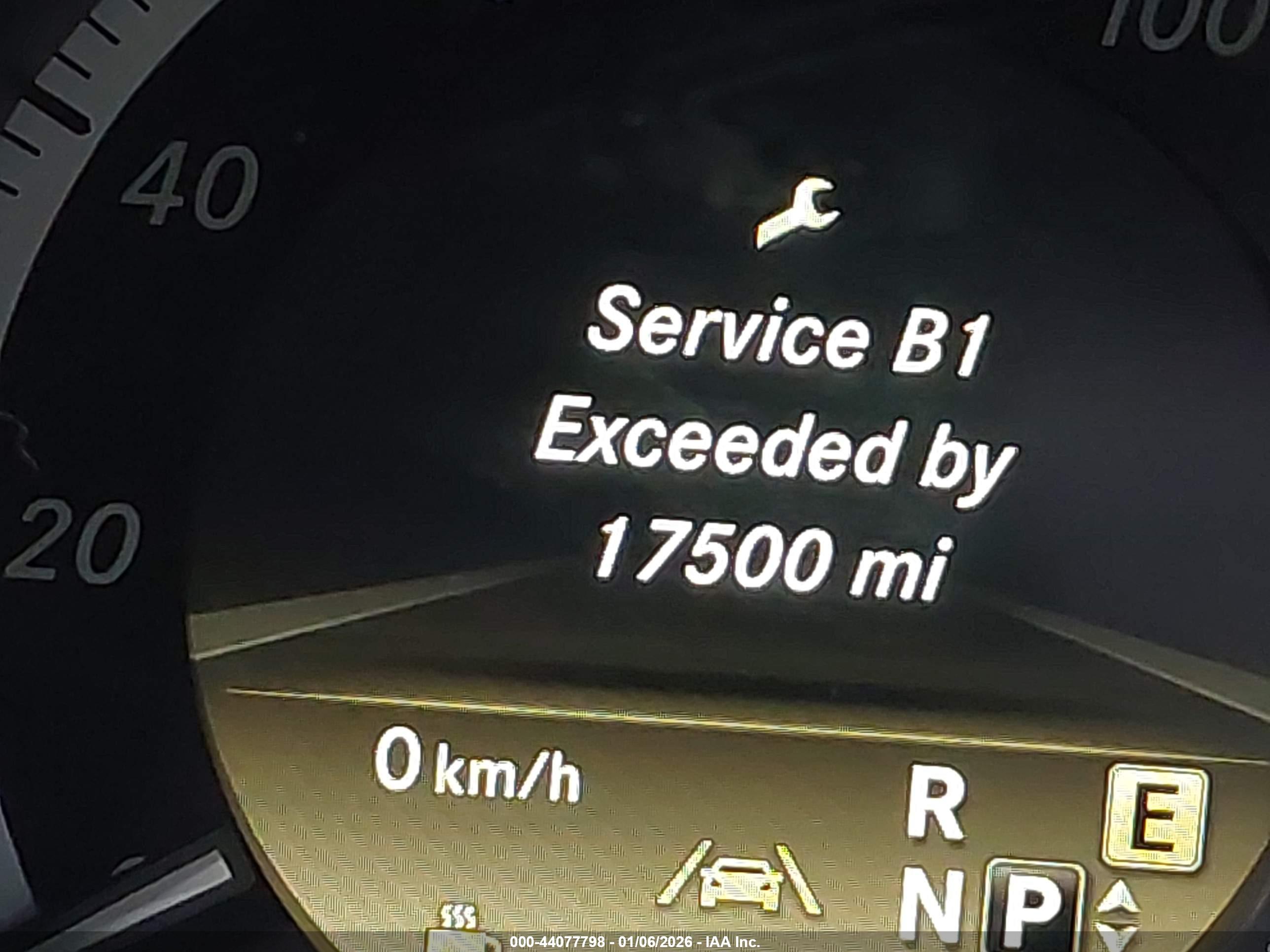 MERCEDES-BENZ E image 7