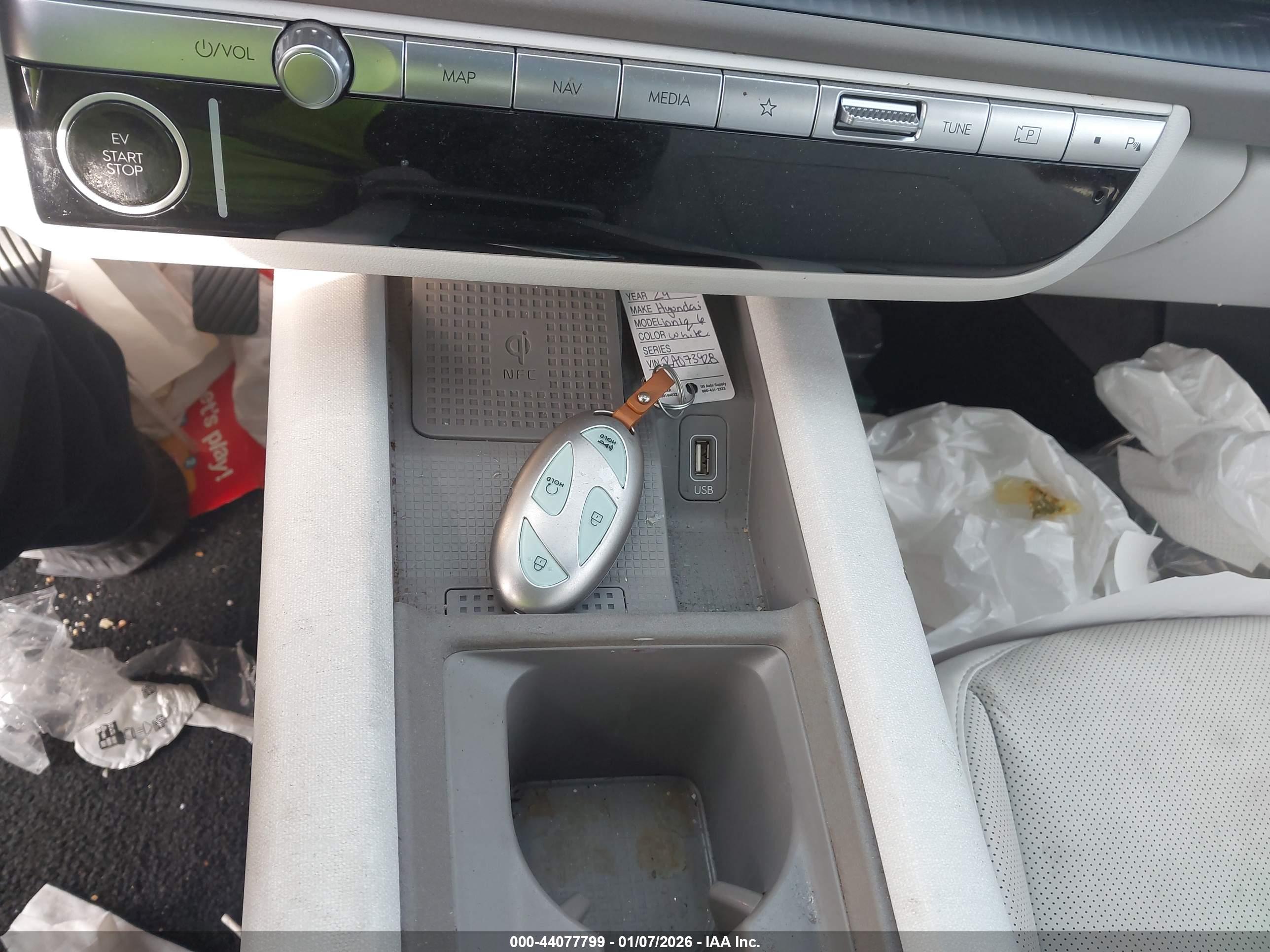 HYUNDAI IONIQ image 11