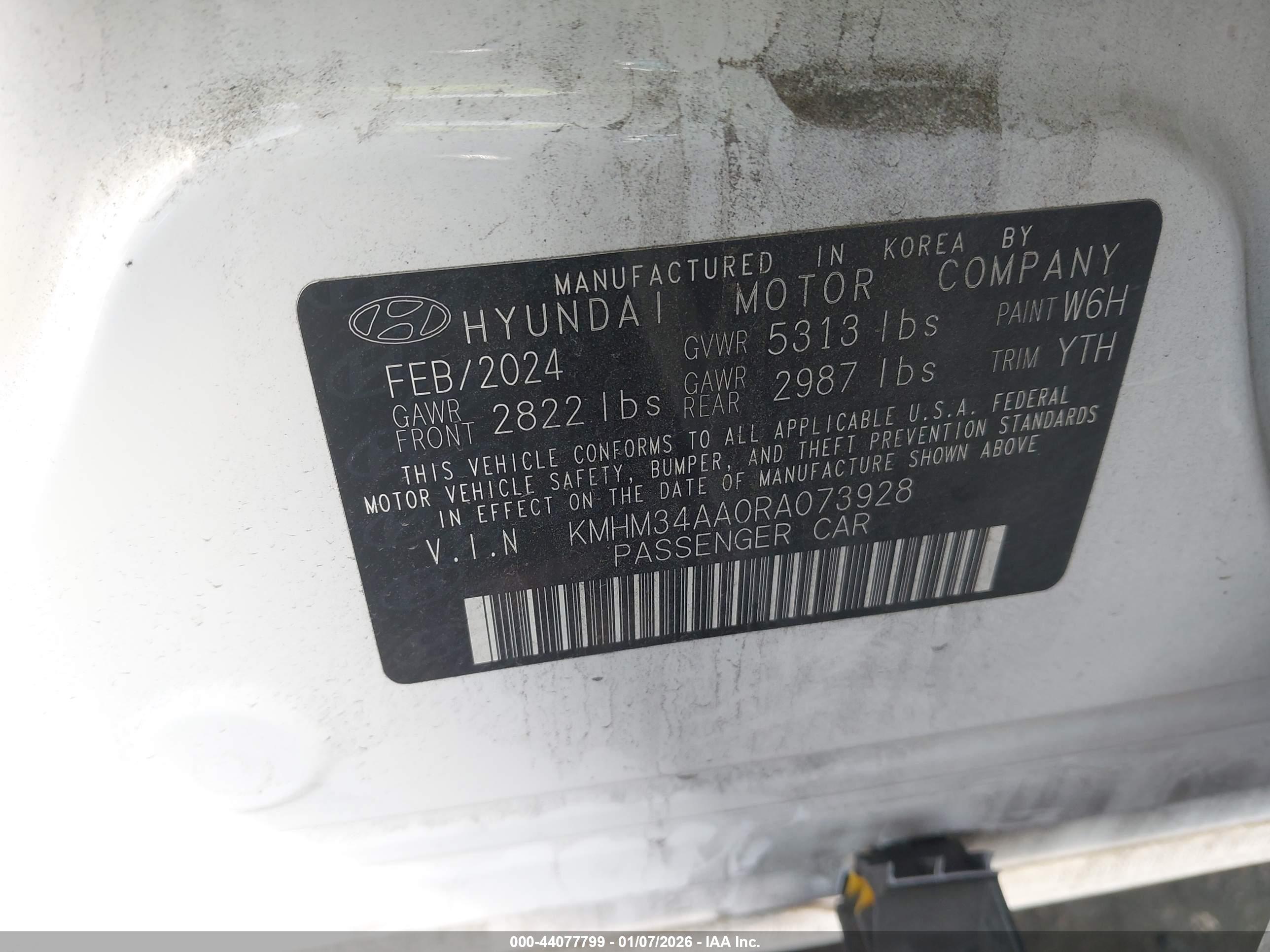 HYUNDAI IONIQ image 9