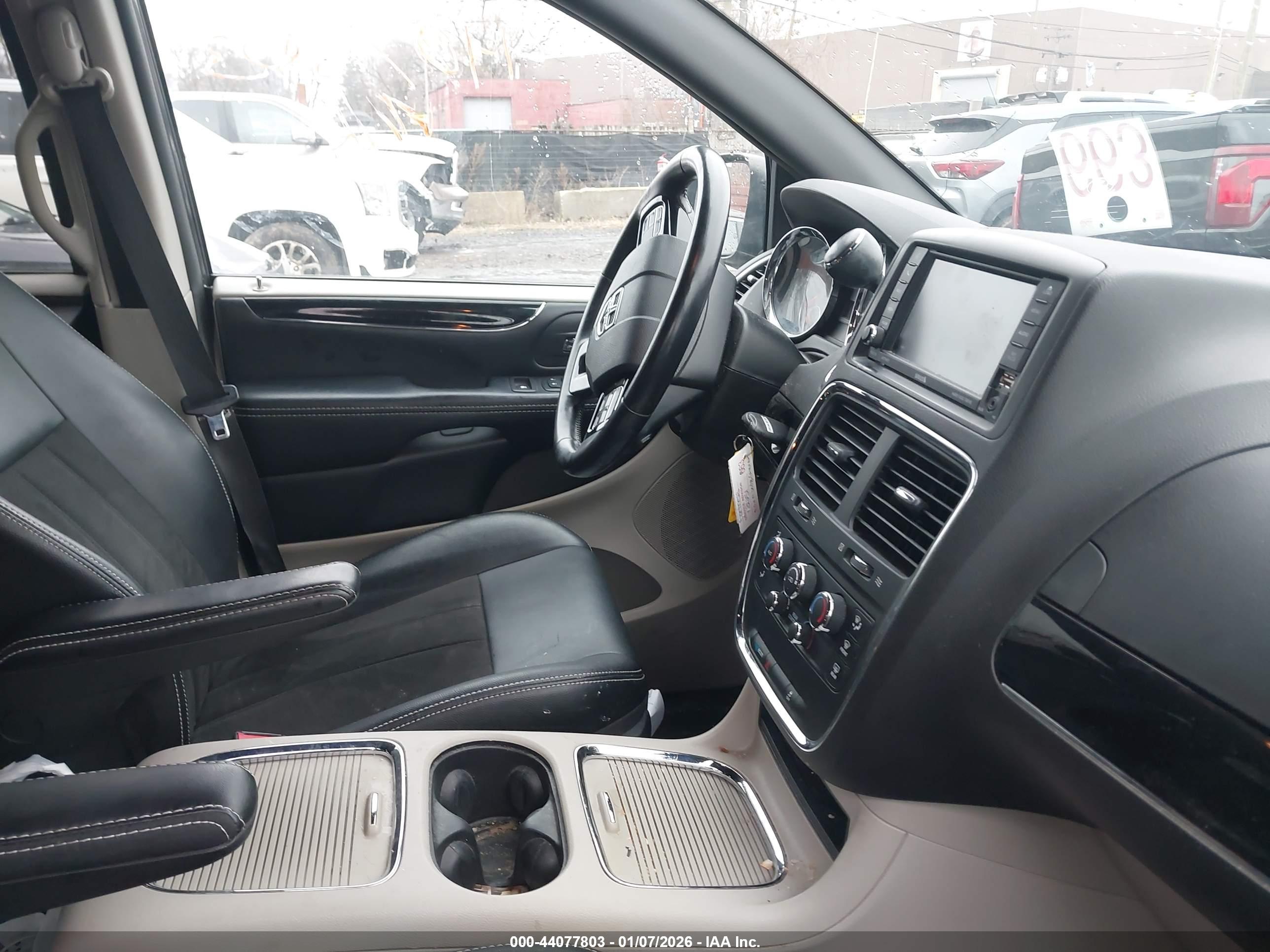 DODGE GRAND image 5