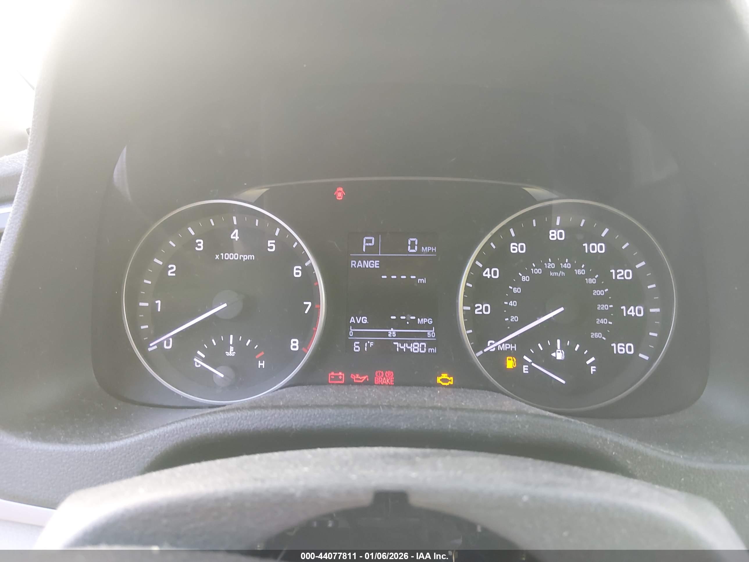 HYUNDAI ELANTRA image 7