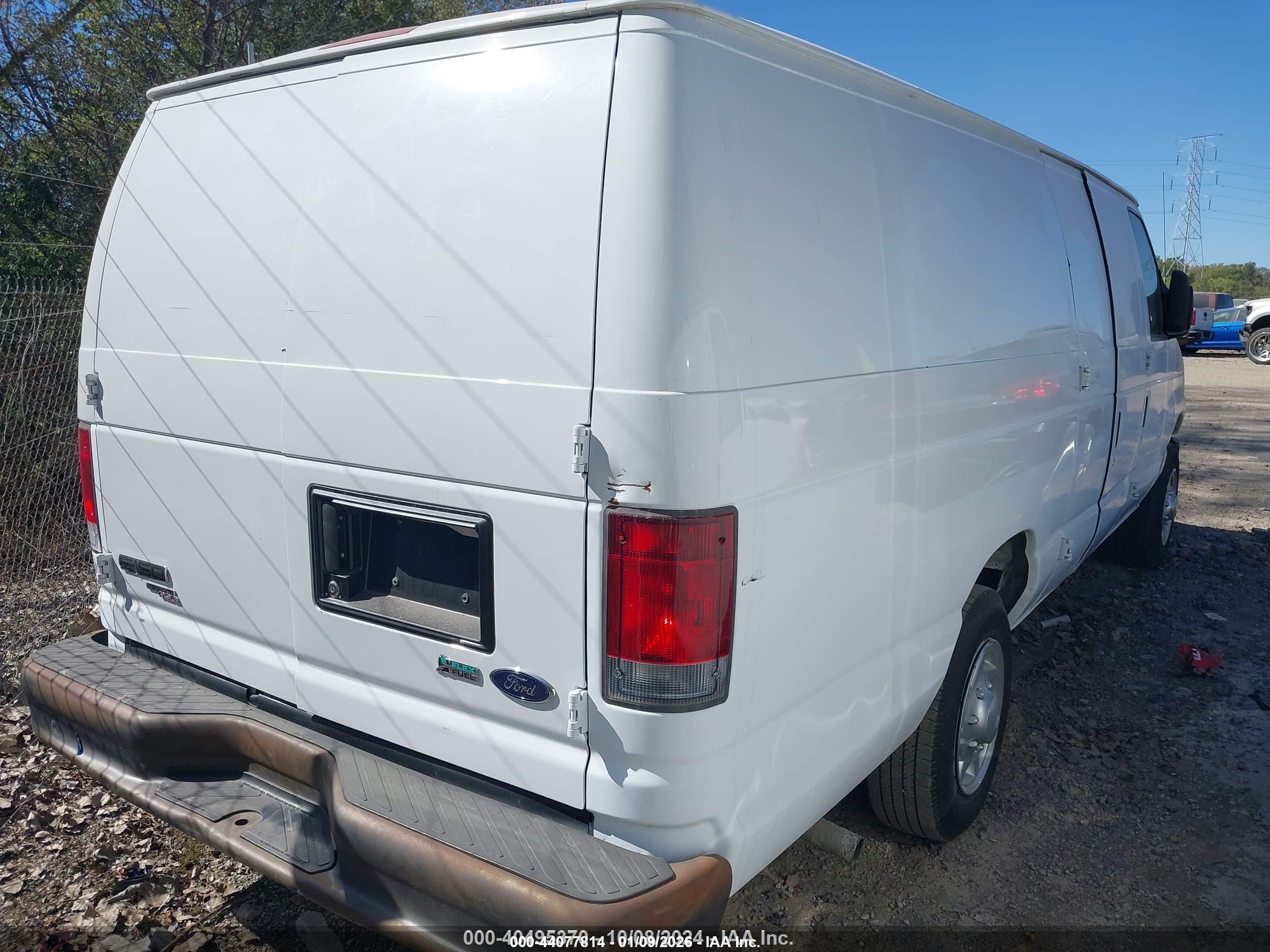 FORD E-150 image 4