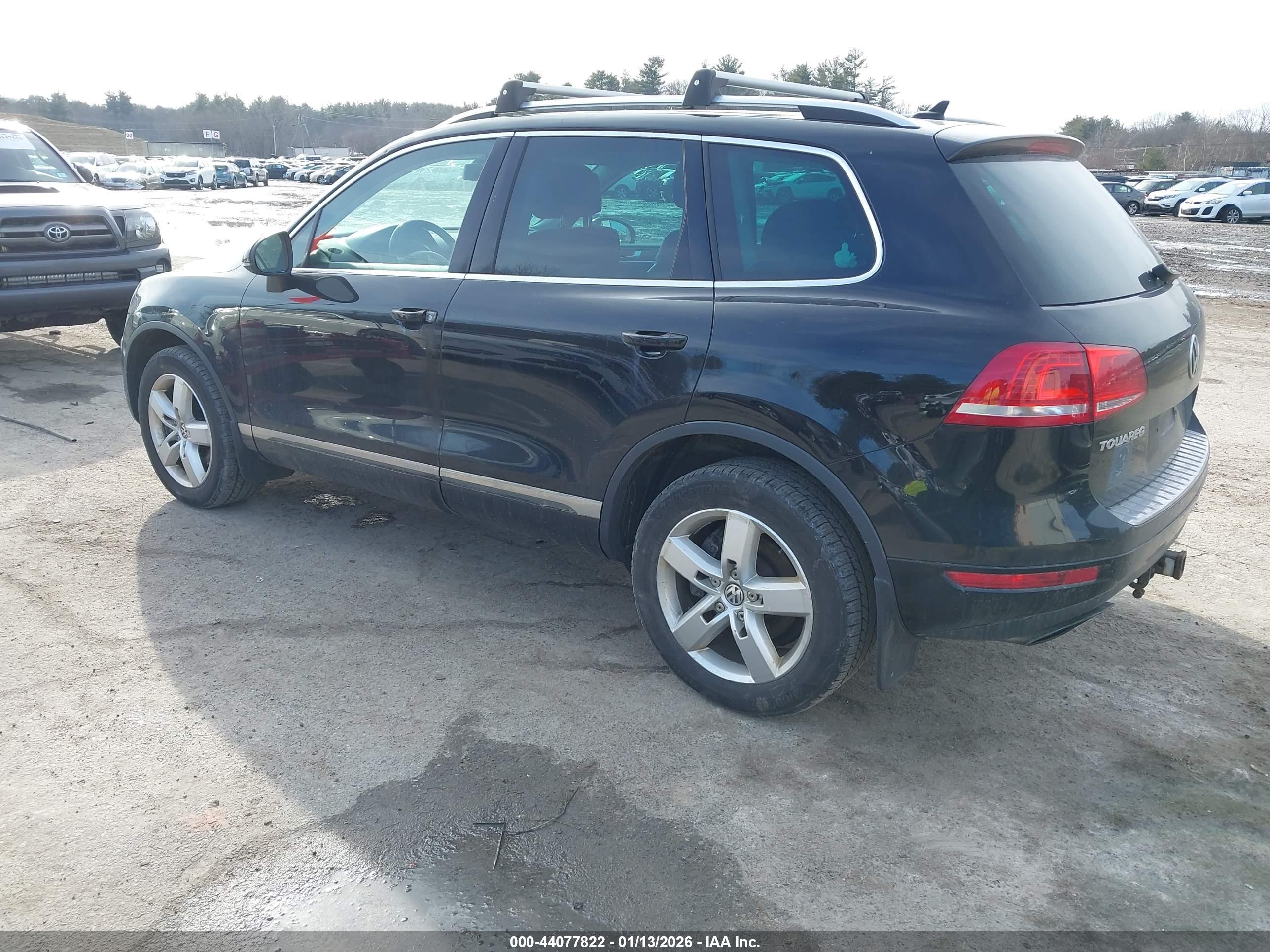 VOLKSWAGEN TOUAREG image 3