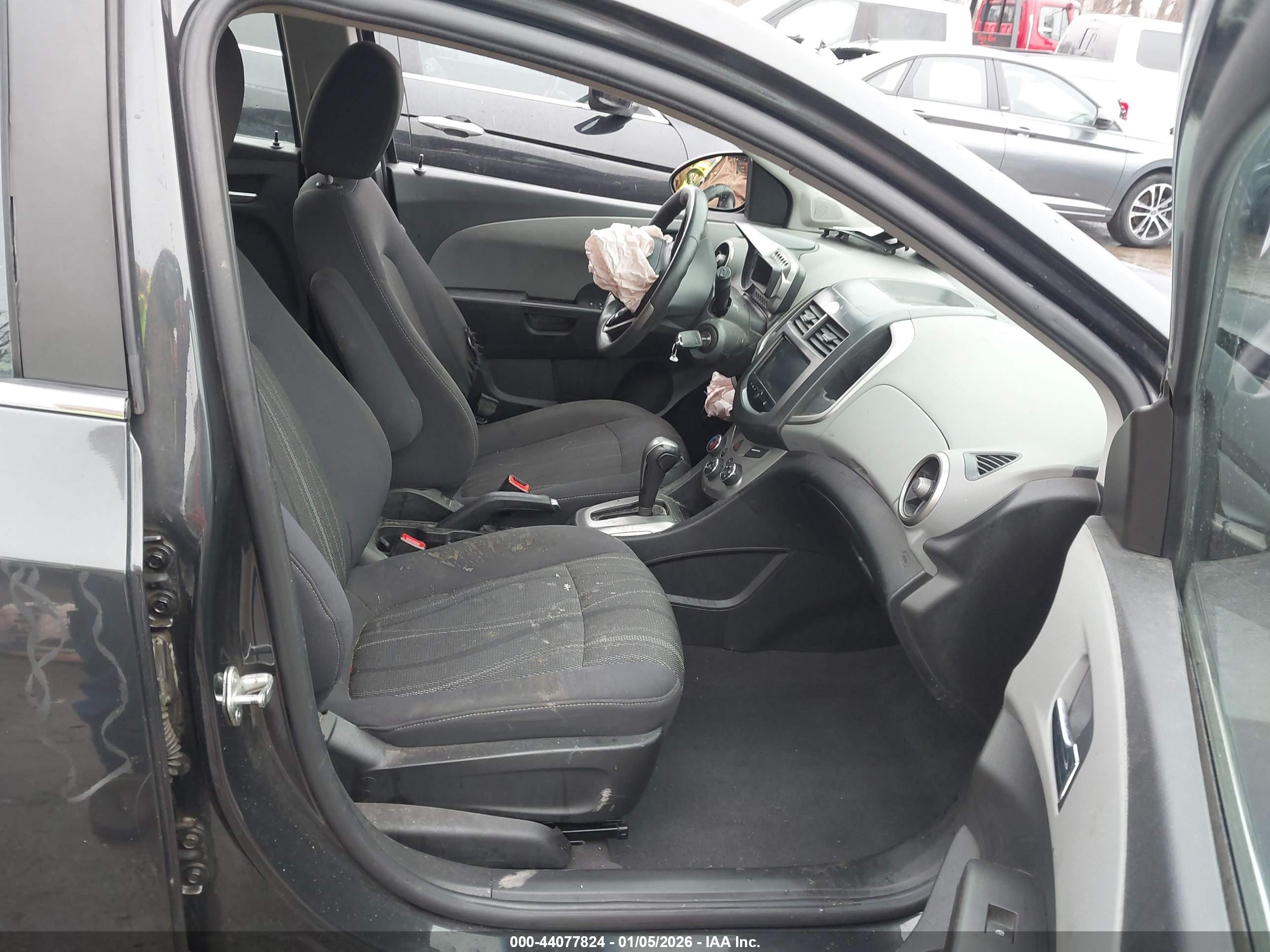 CHEVROLET SONIC image 5