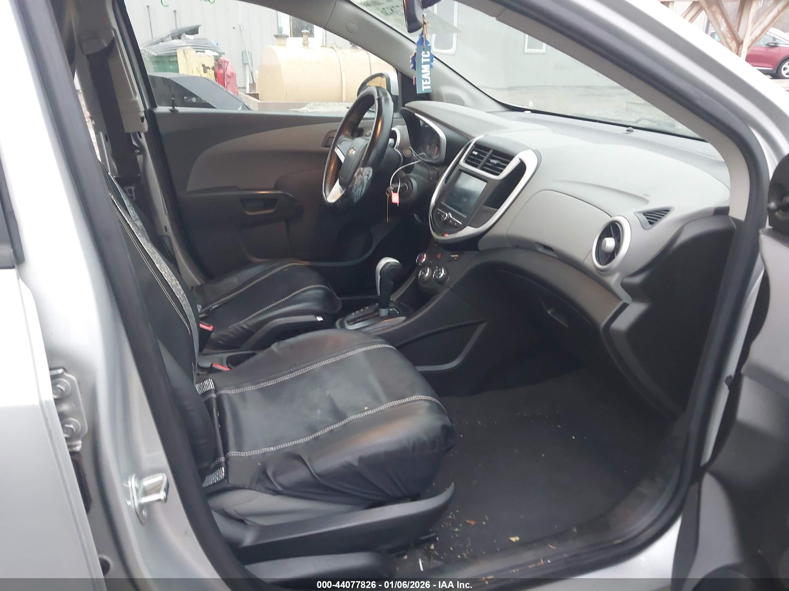CHEVROLET SONIC image 5