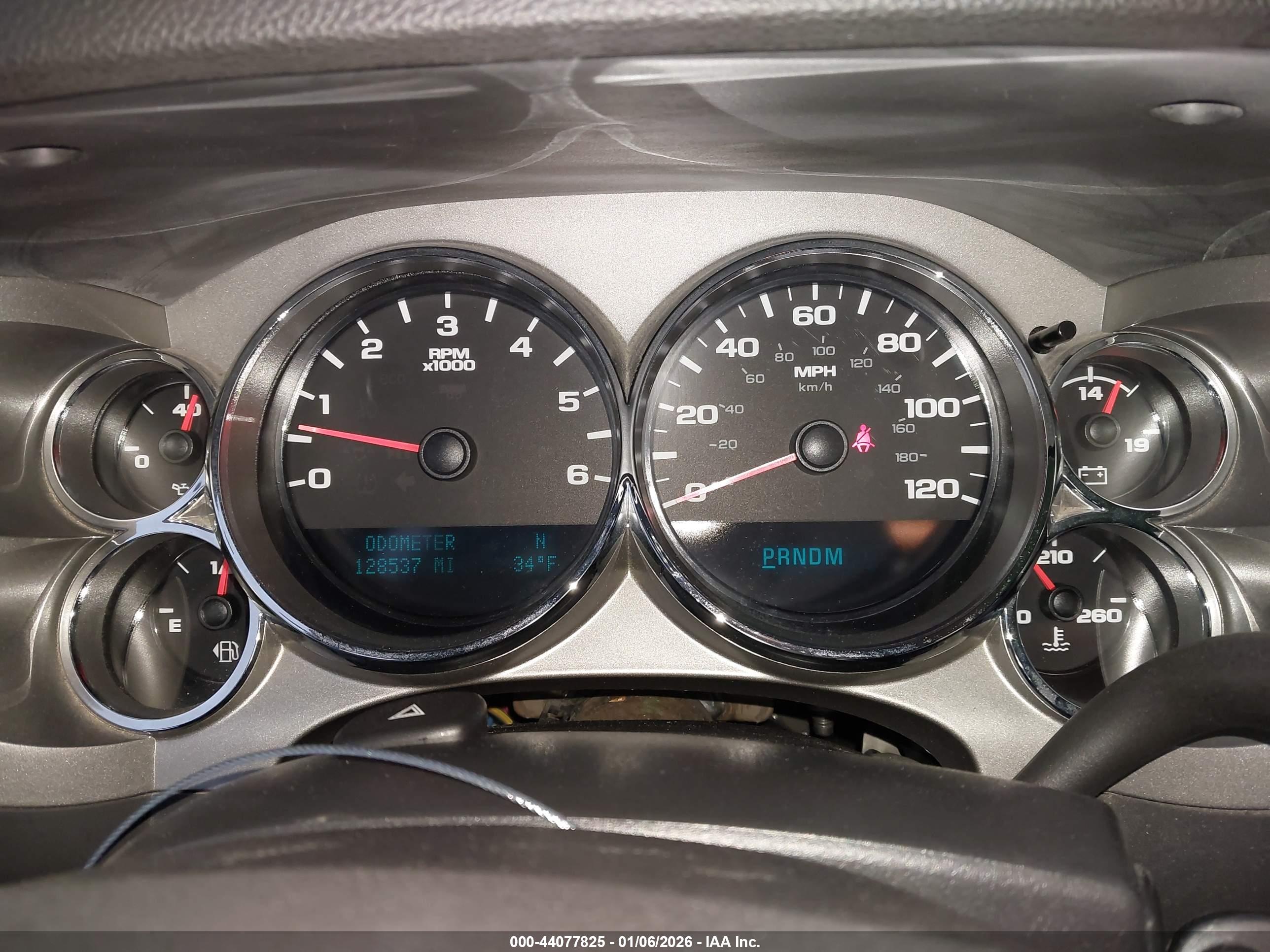 CHEVROLET SILVERADO image 7