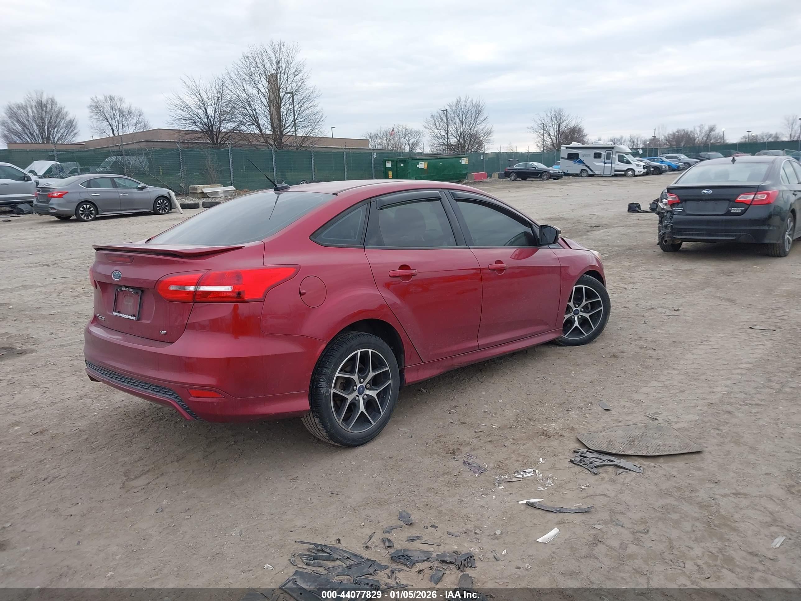 FORD FOCUS image 4