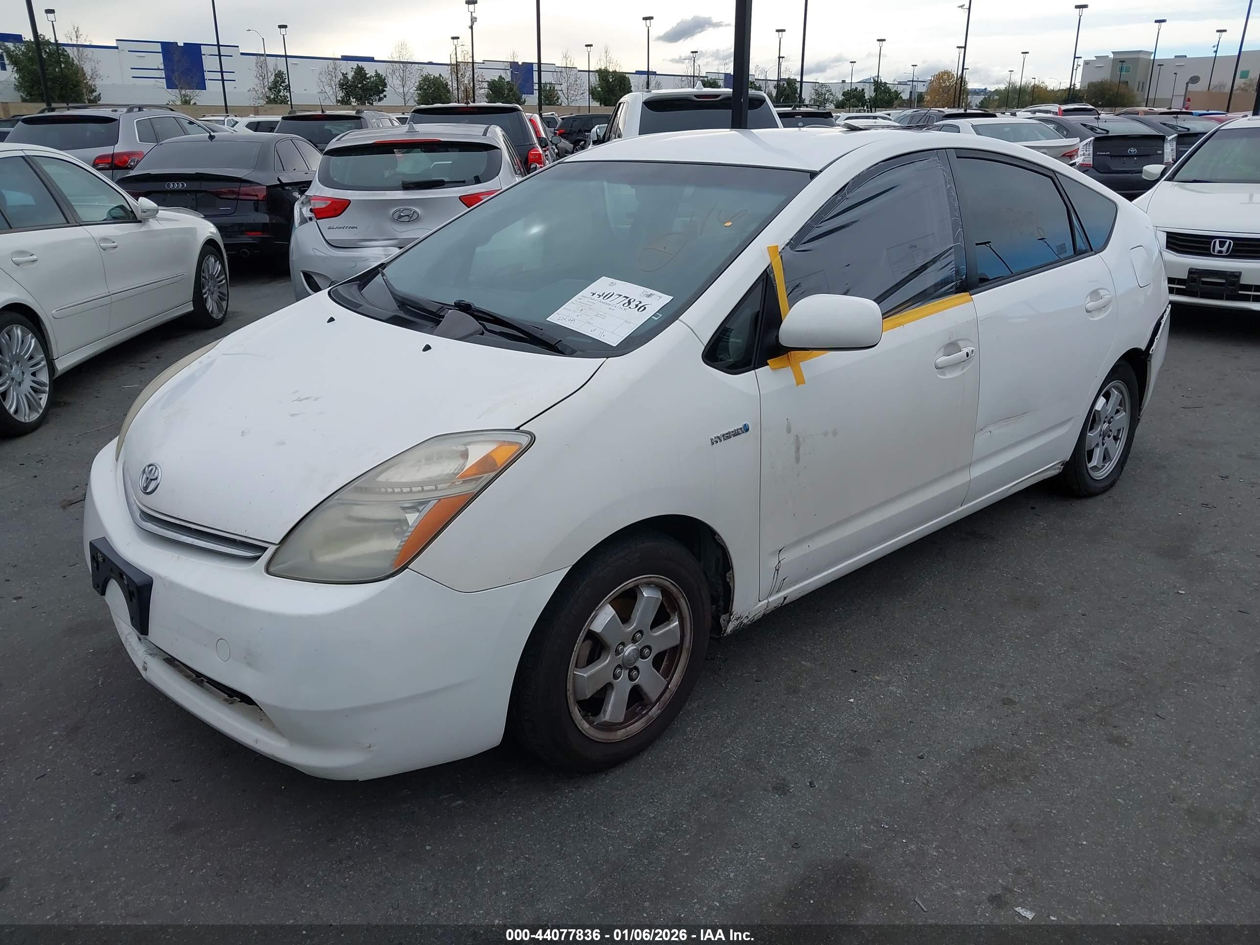 TOYOTA PRIUS image 2