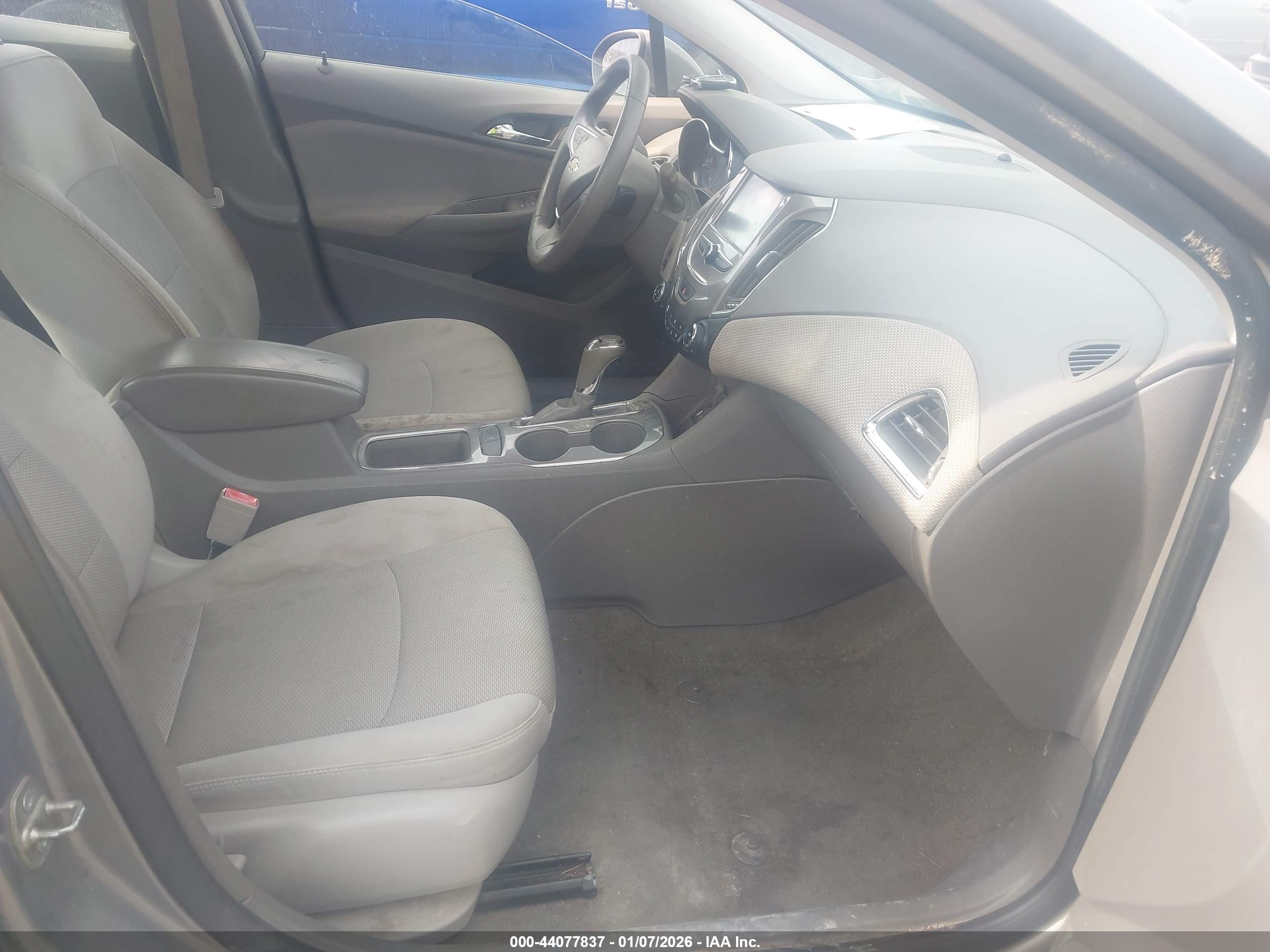 CHEVROLET CRUZE image 5